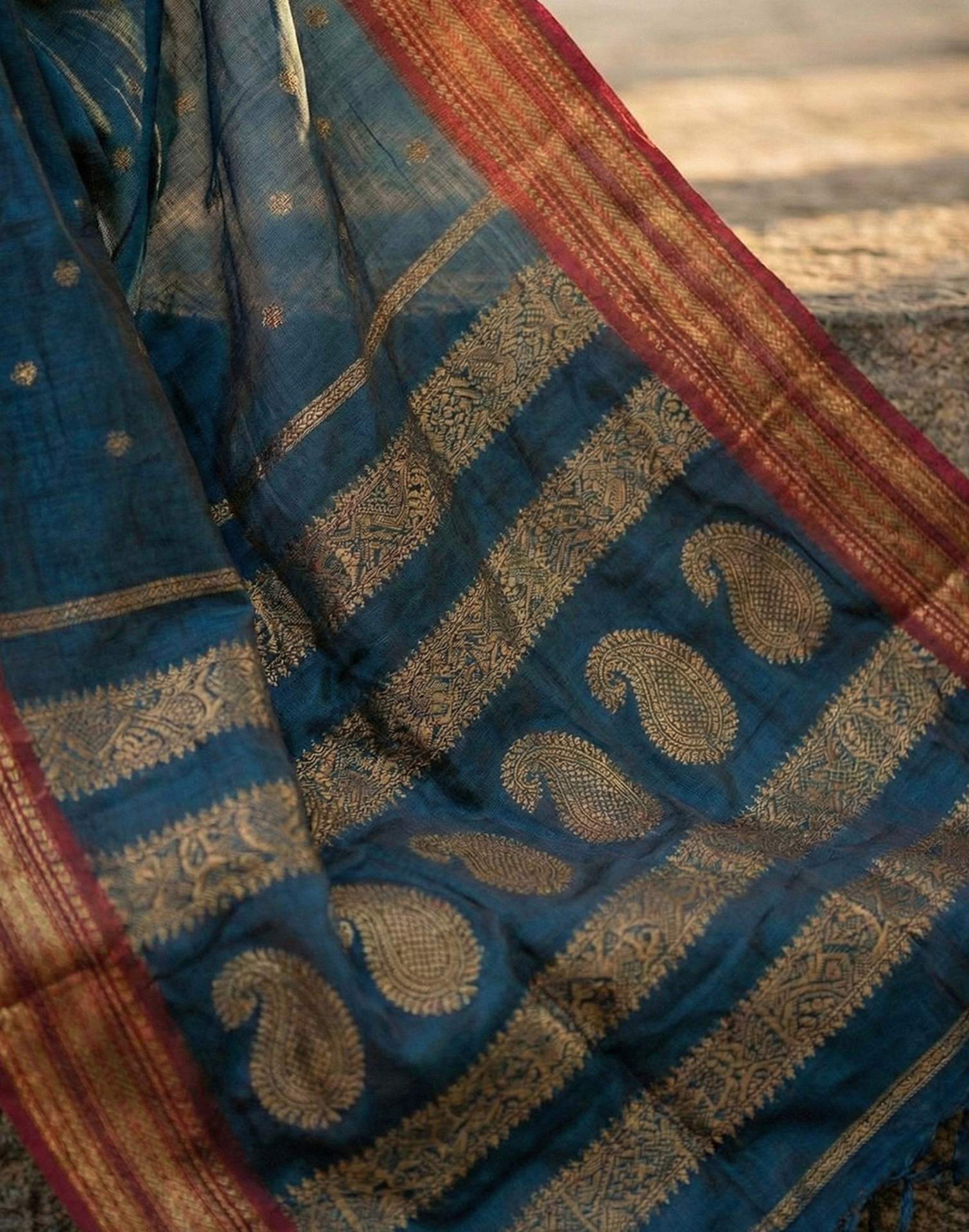Peacock Blue Silk Woven Kanjivaram Saree - Image 5