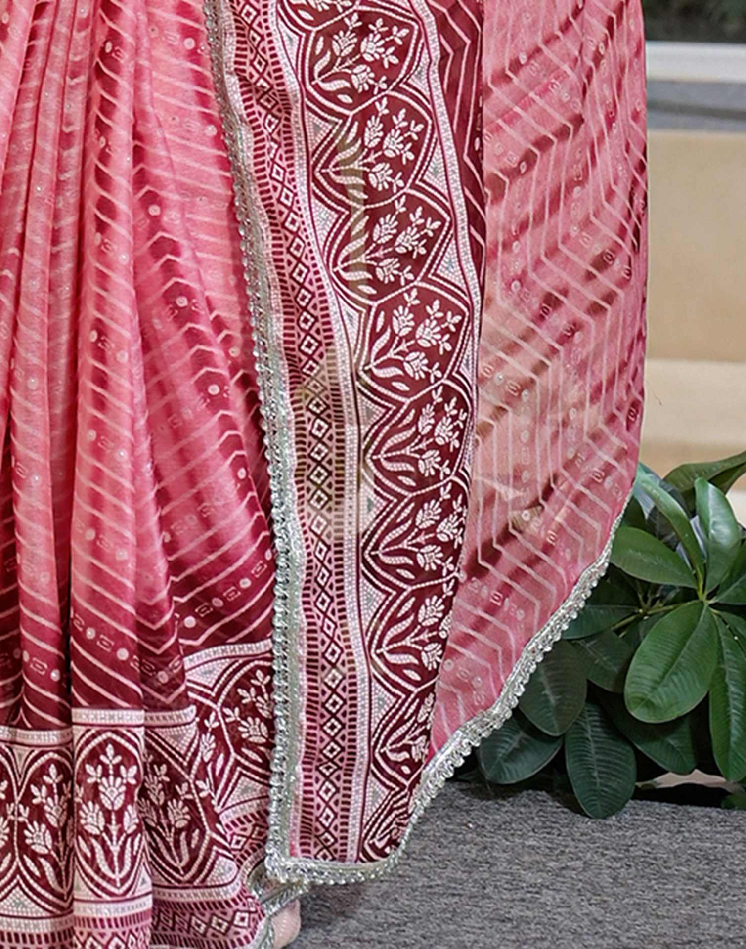Pink Chiffon Printed Lace Saree - Image 10