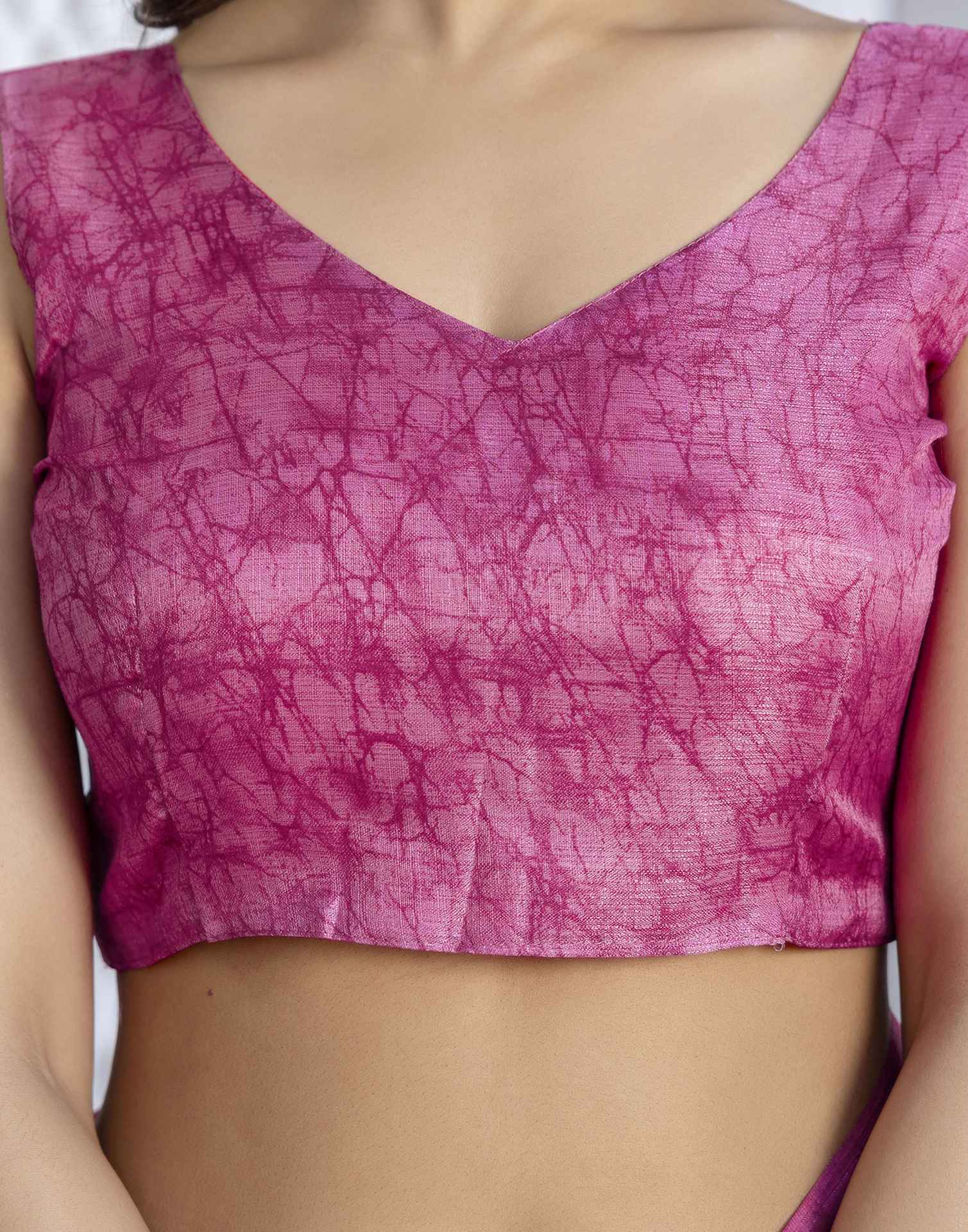 Pink Cotton Blend Floral Printed Saree - Image 12