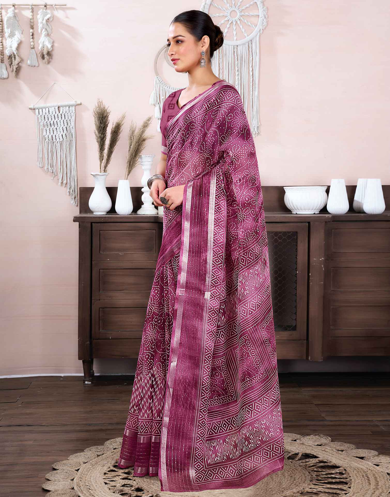 Pink Cotton Linen Bandhani Printed Saree - Image 4