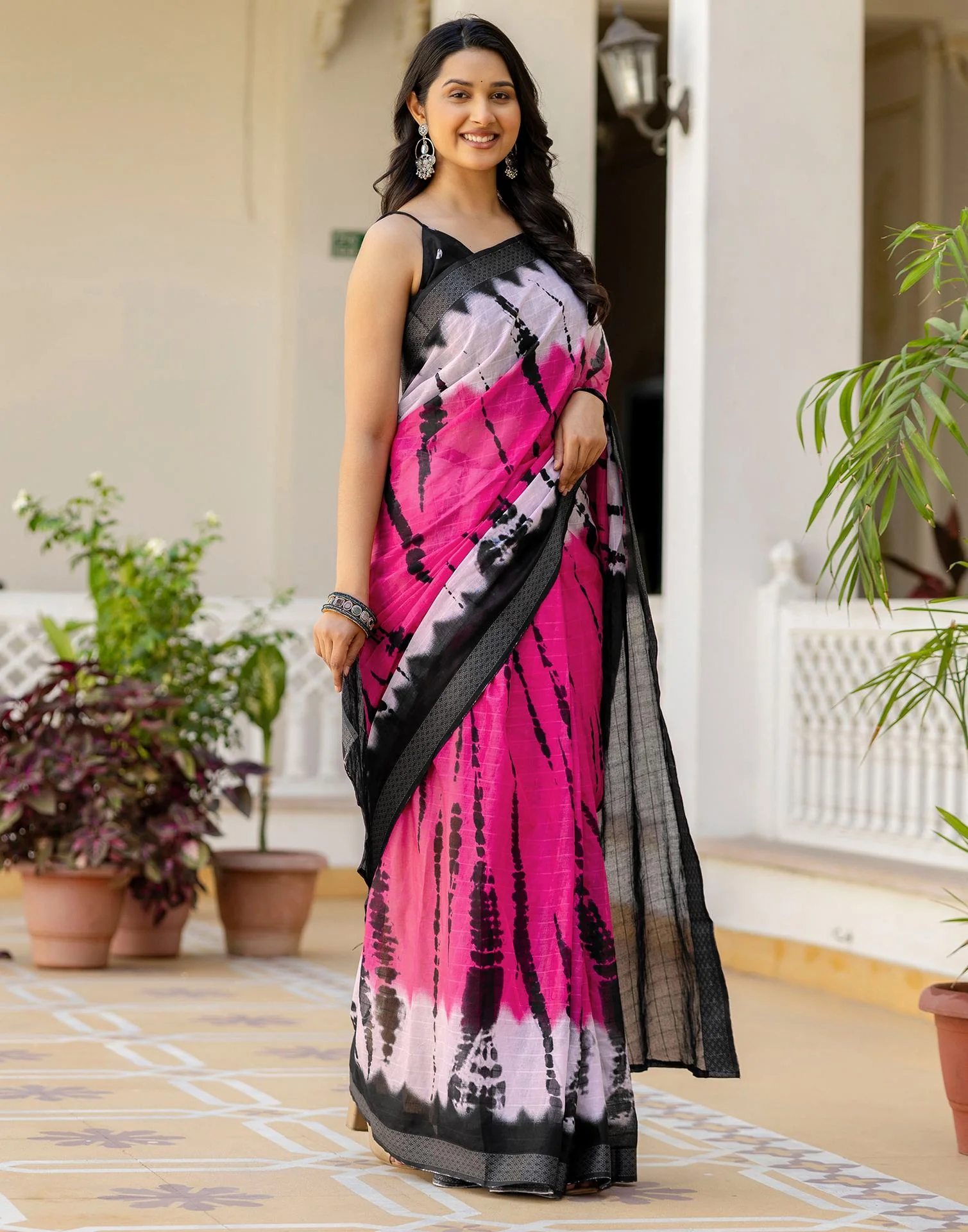 Pink Cotton Printed Woven Border Saree - Image 6