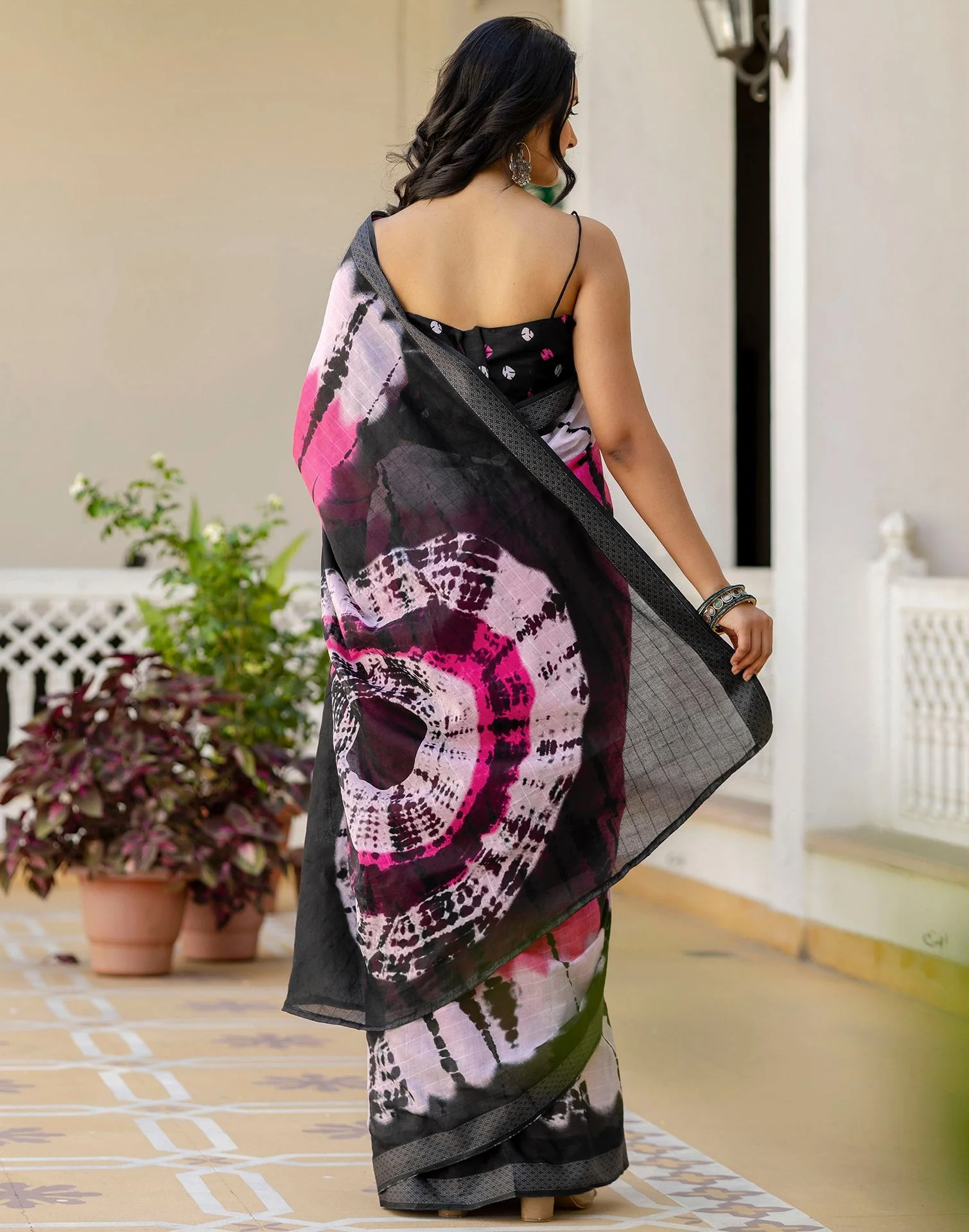 Pink Cotton Printed Woven Border Saree - Image 7