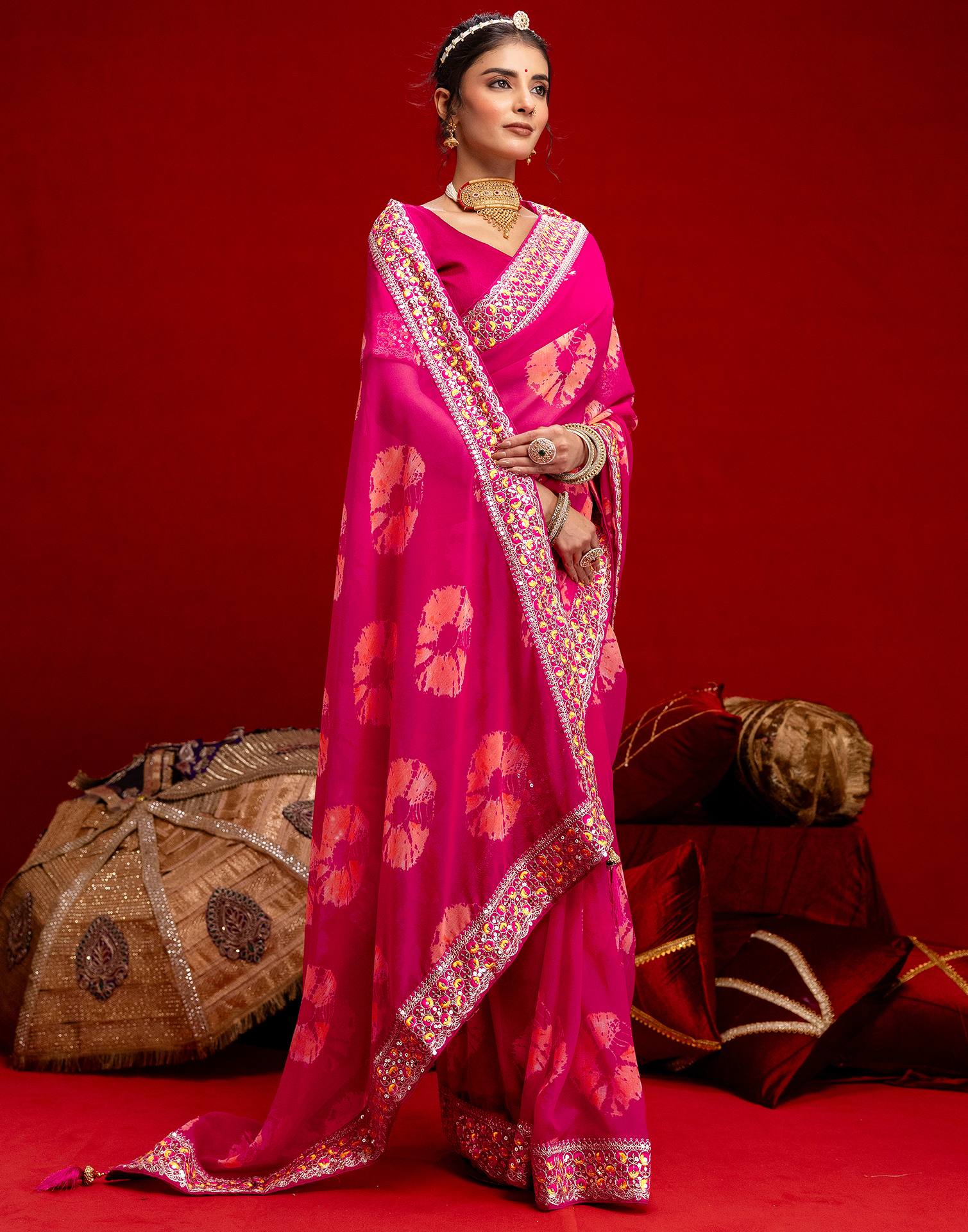 Pink Georgette Bandhani Printed Lace Saree - Image 8