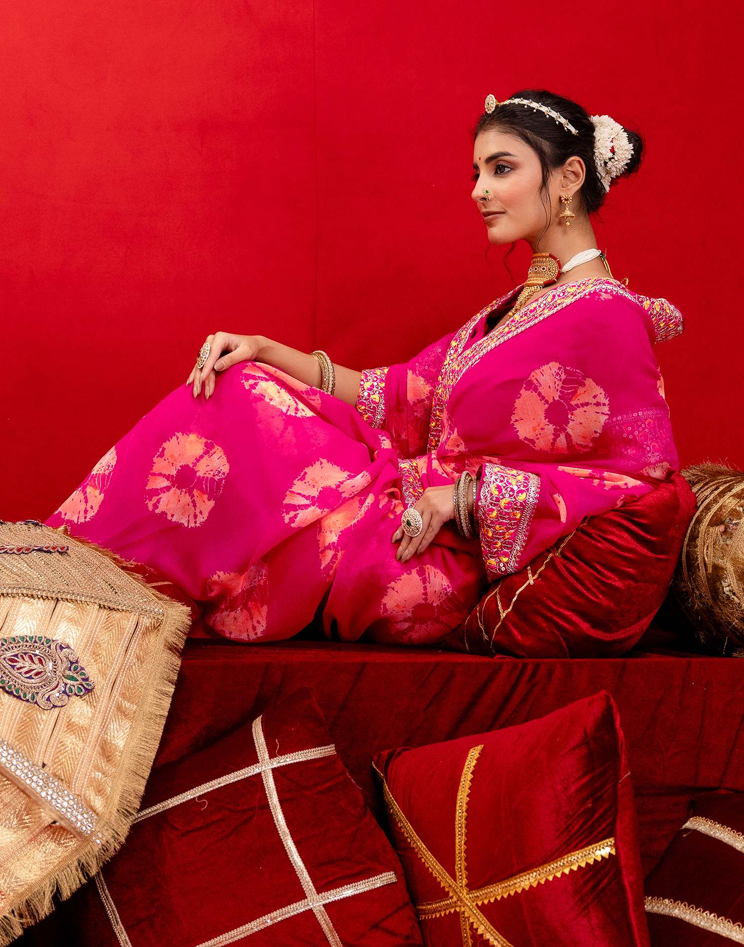 Pink Georgette Bandhani Printed Lace Saree - Image 9