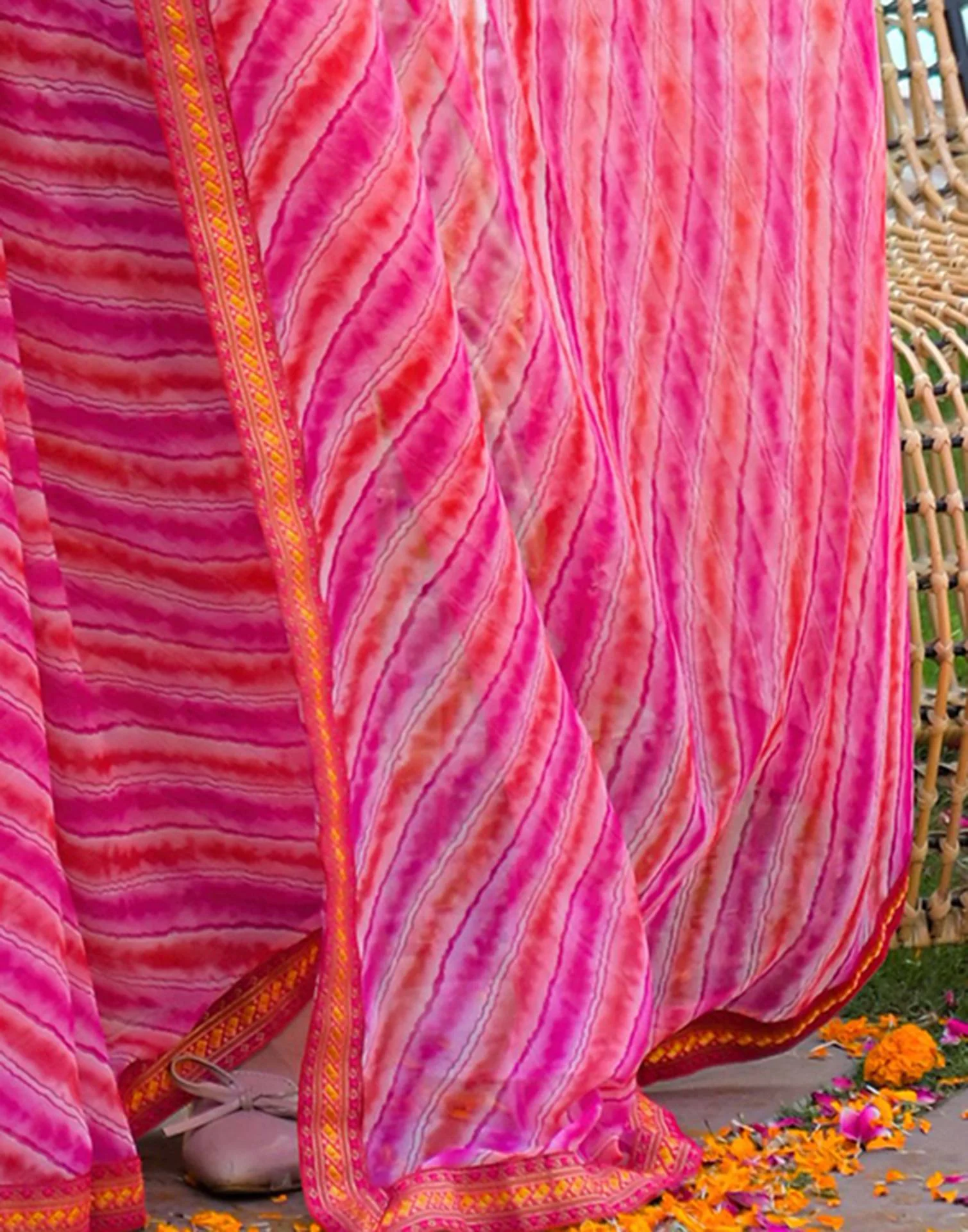 Pink Georgette Laheriya Printed Saree - Image 9