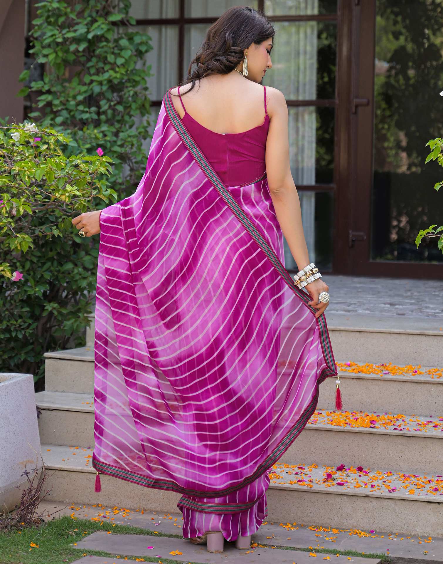 Pink Georgette Laheriya Printed Saree - Image 6