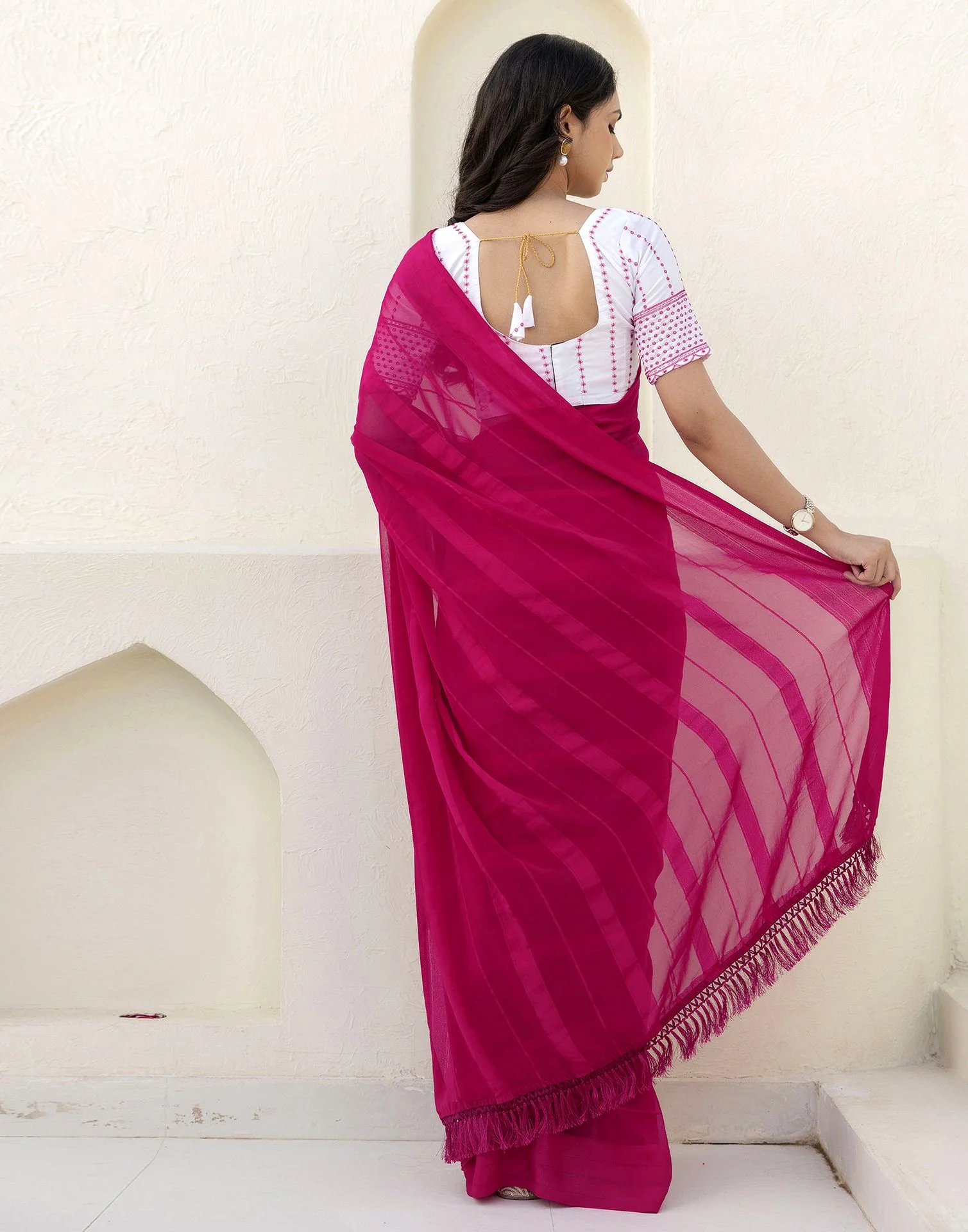 Pink Georgette Woven Plain Saree - Image 7