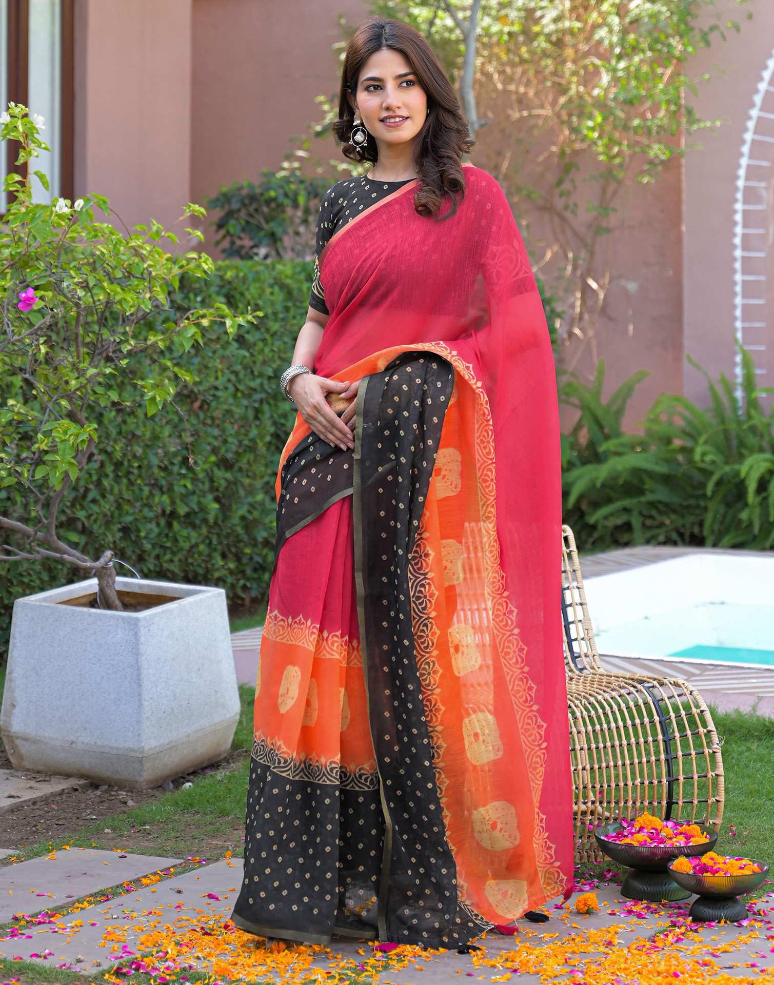 Pink Linen Bandhani Printed Printed Saree - Image 4