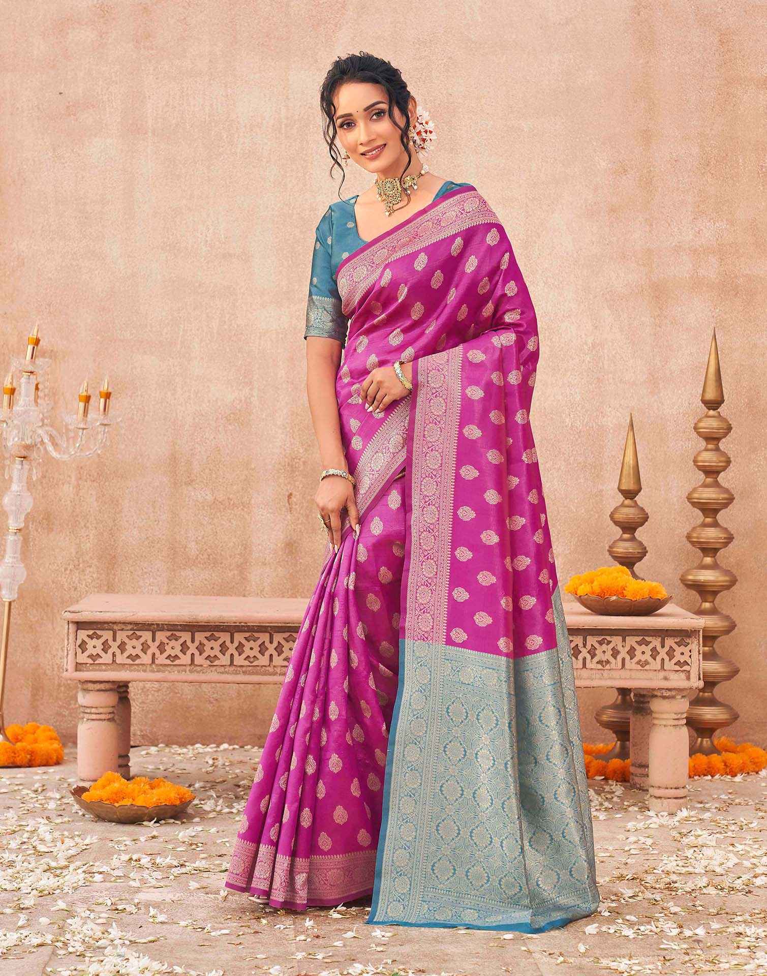 Pink Shimmer Silk Woven Banarasi Saree - Image 4