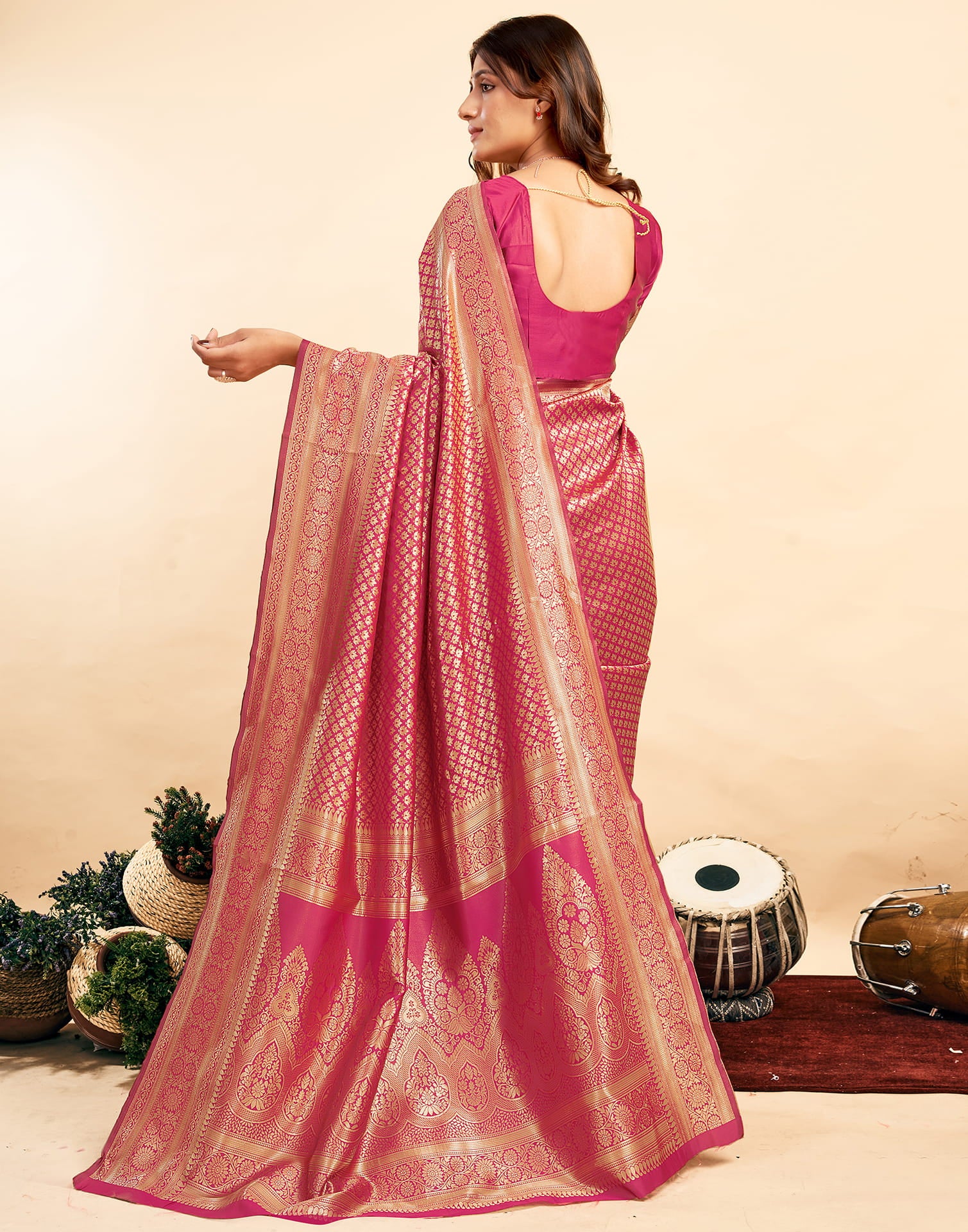 Pink Silk Woven Banarasi Saree - Image 8