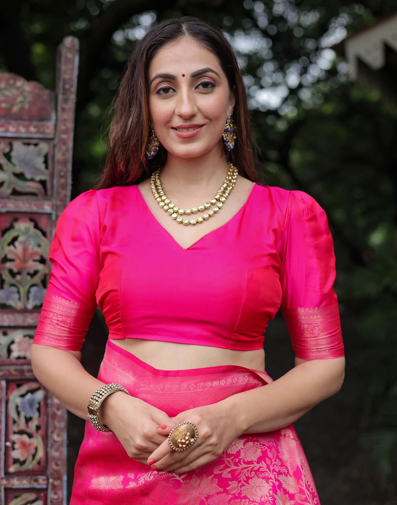 Pink Silk Woven Banarasi Saree - Image 11