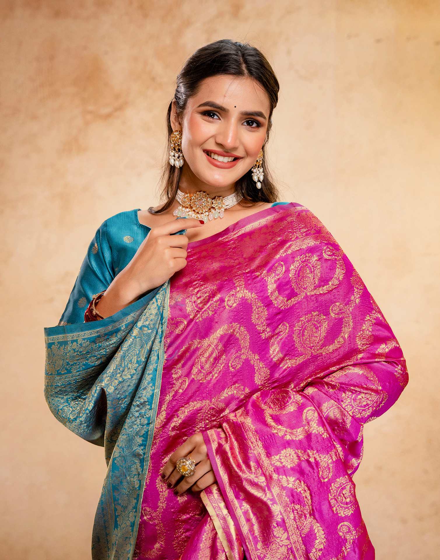 Pink Silk Woven Banarasi Saree - Image 2