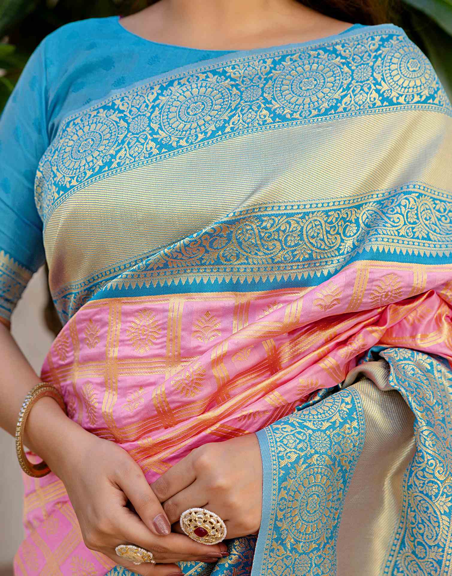 Pink Silk Woven Kanjivaram Saree - Image 12