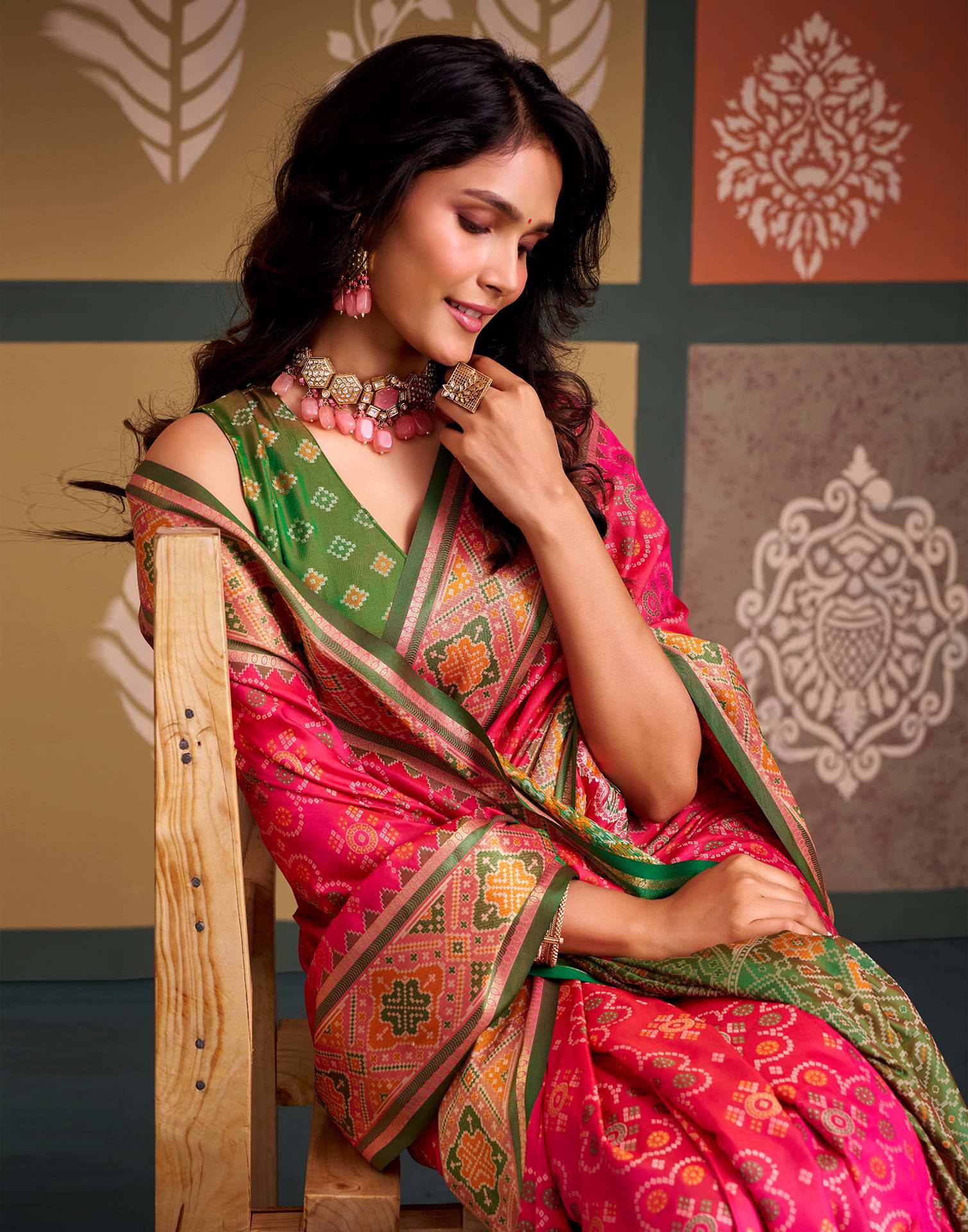 Pink Silk Woven Patola Saree - Image 4