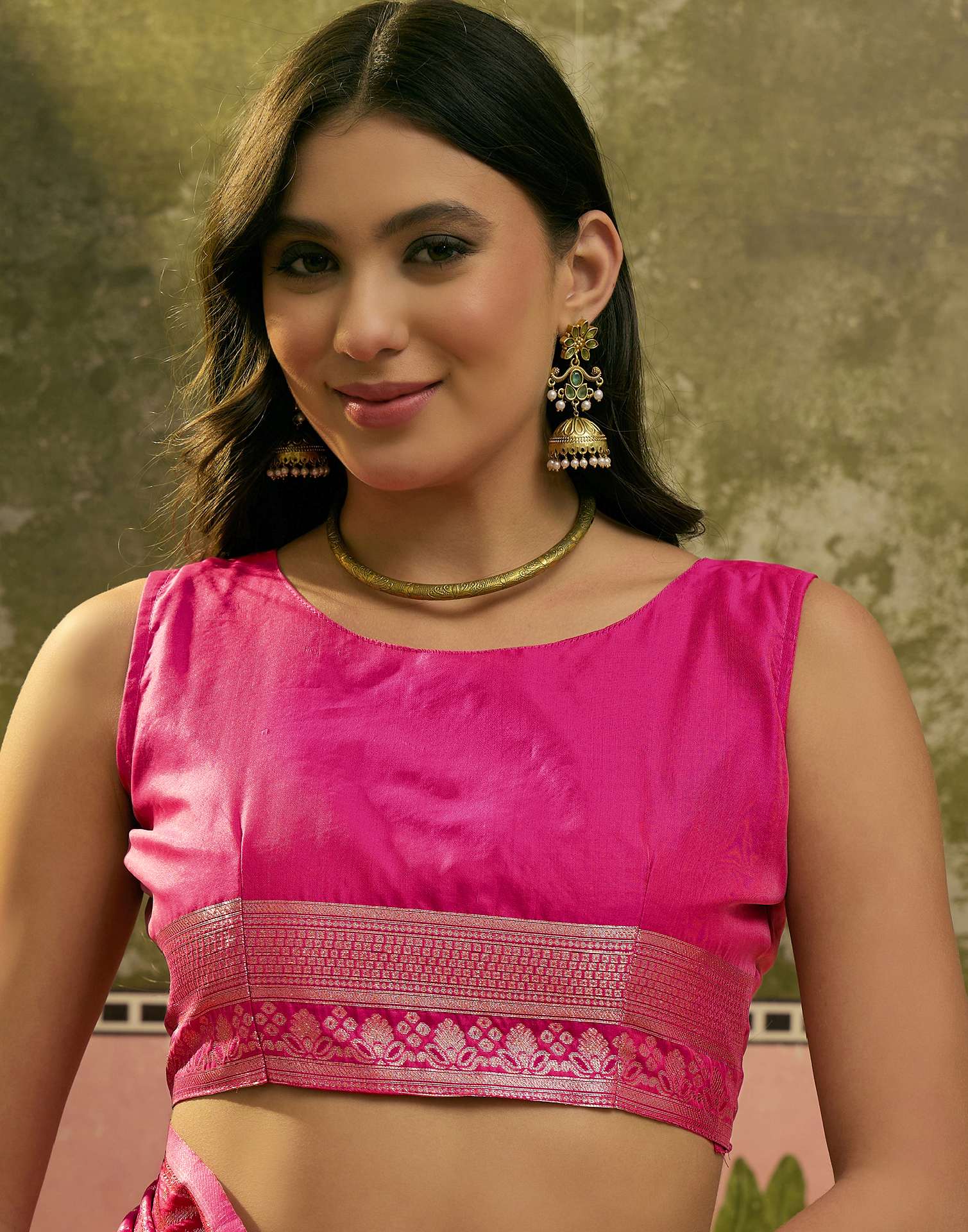 Pink Silk Woven Patola Saree - Image 8
