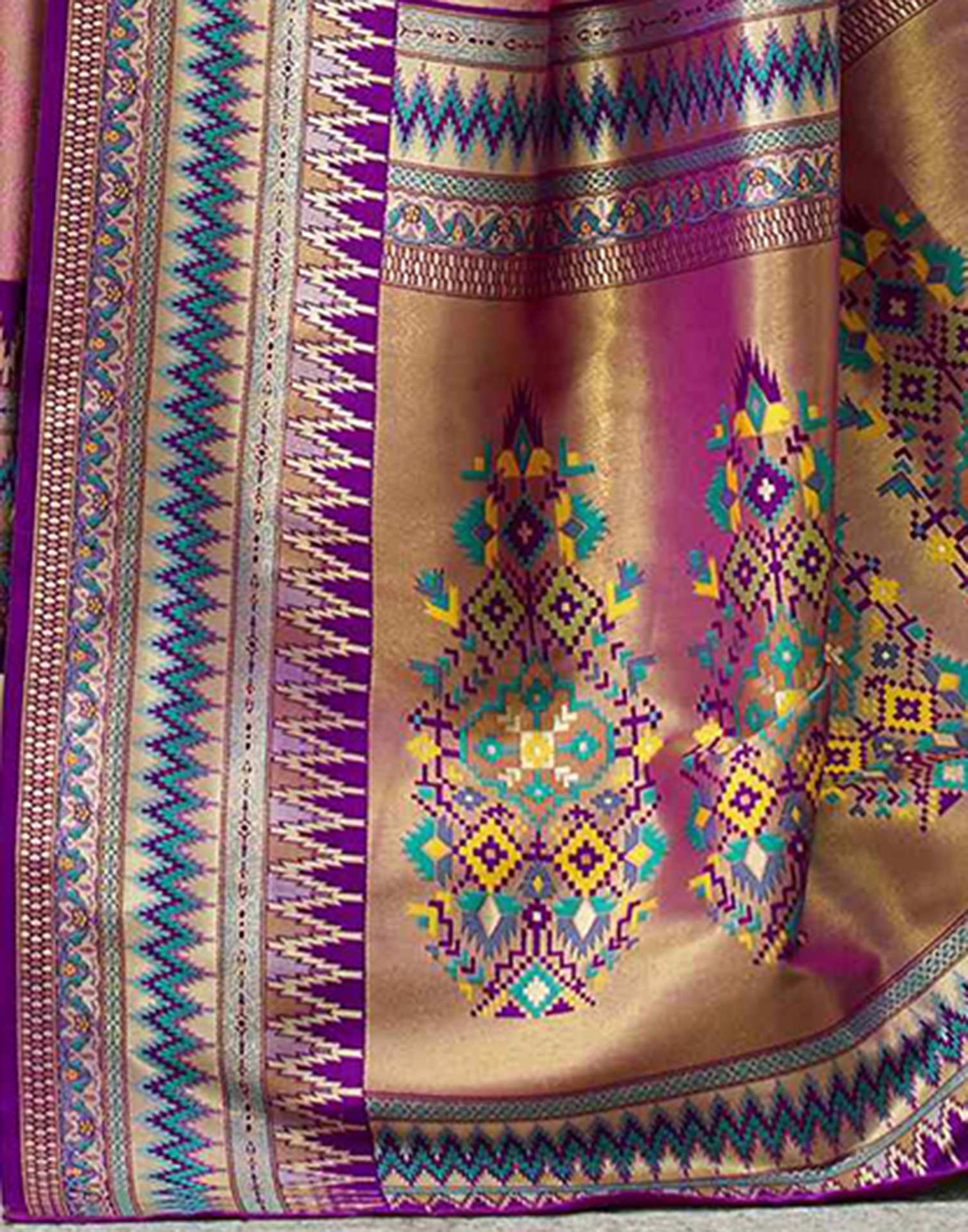 Pink Tissue Silk Woven Paithani Saree - Image 5