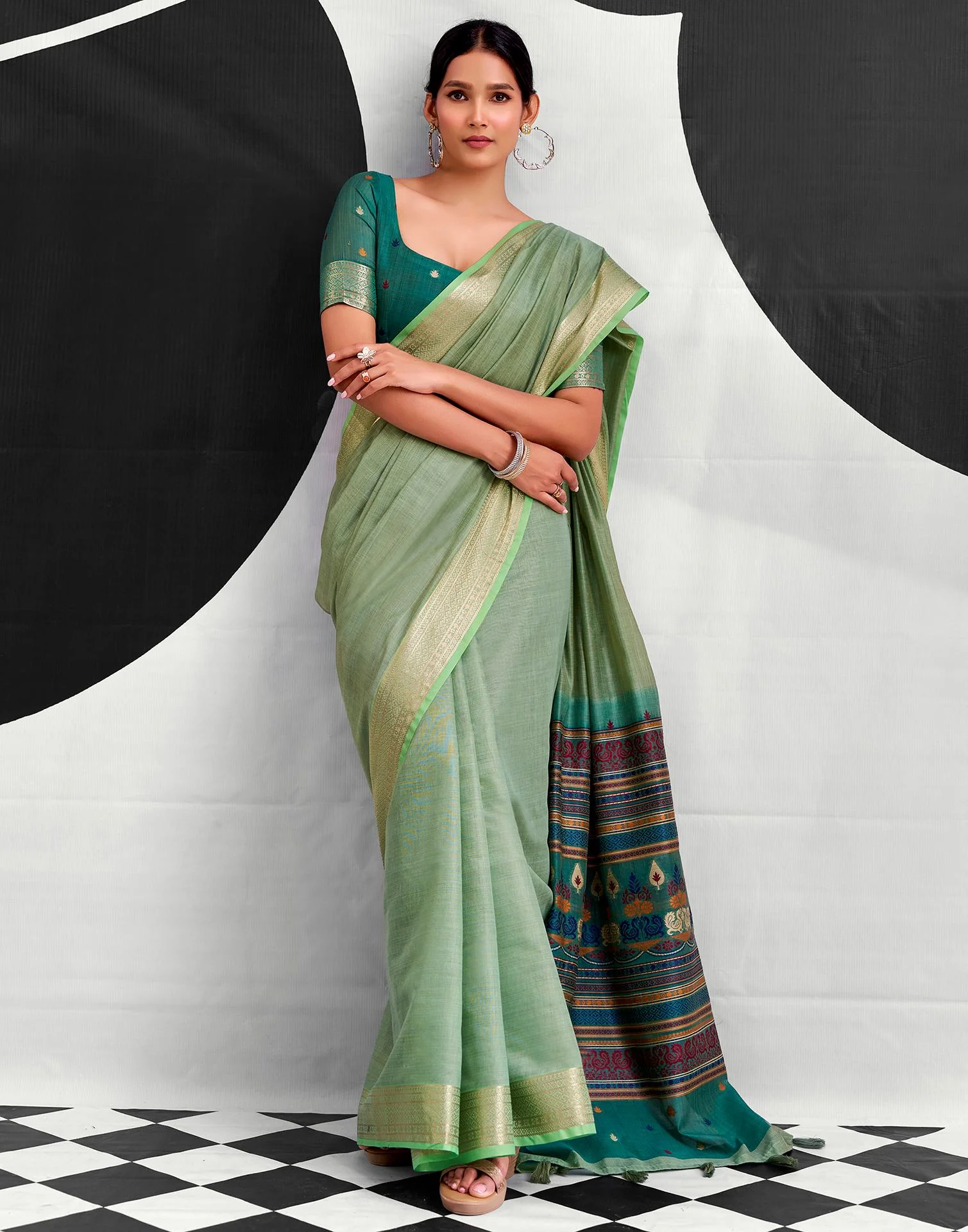 Pista Green Cotton Silk Woven Saree - Image 2