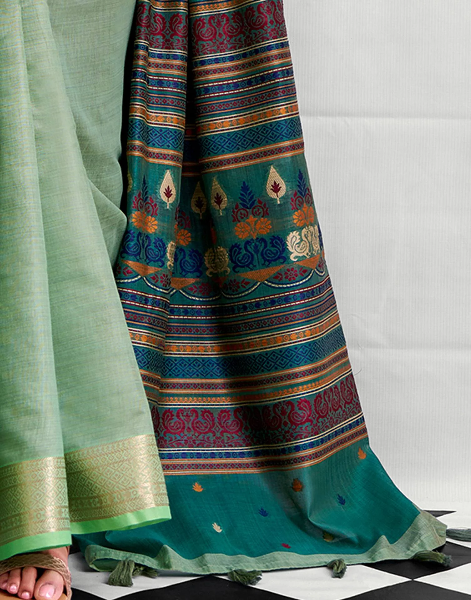 Pista Green Cotton Silk Woven Saree - Image 7