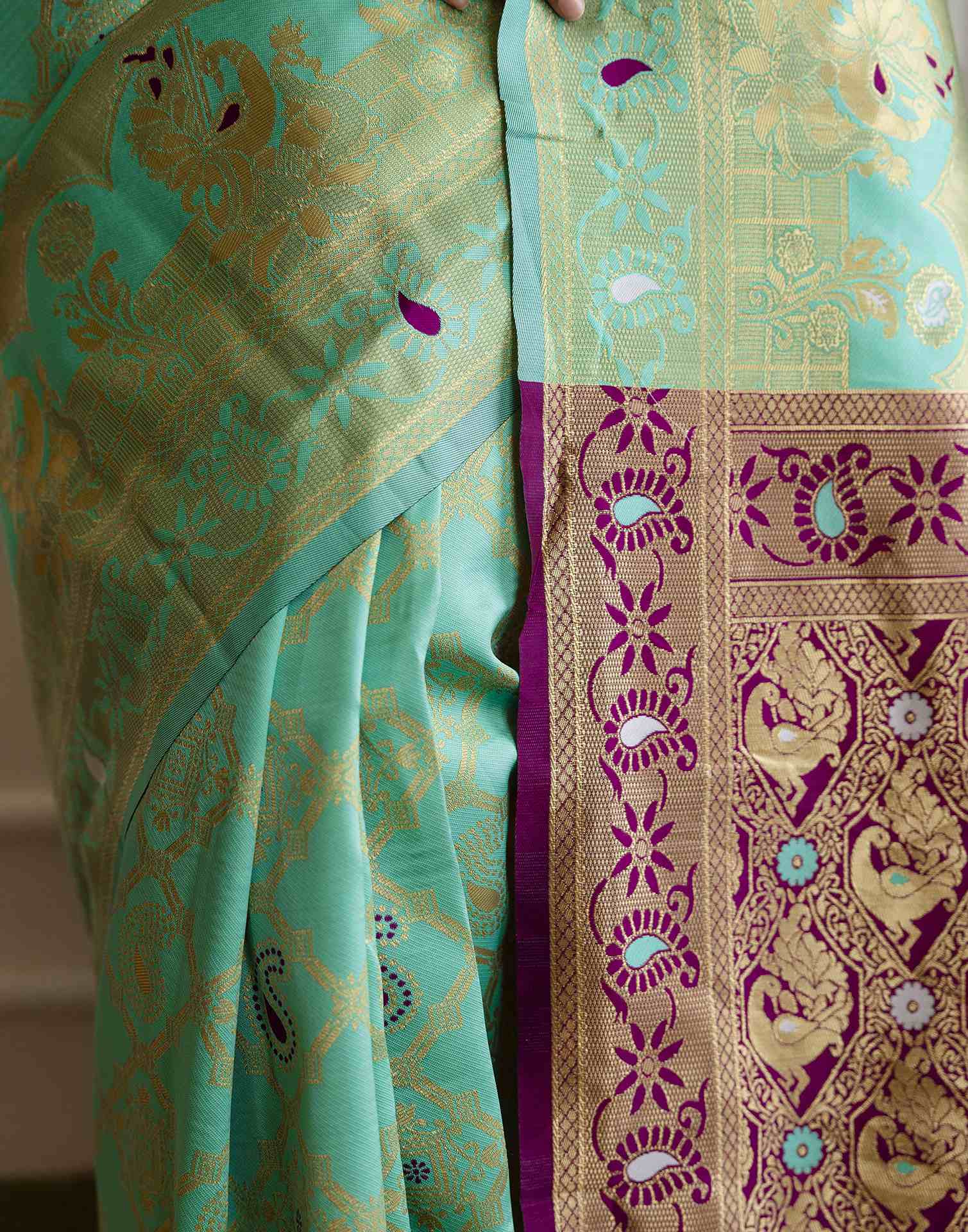 Pista Green Silk Woven Banarasi Saree - Image 12