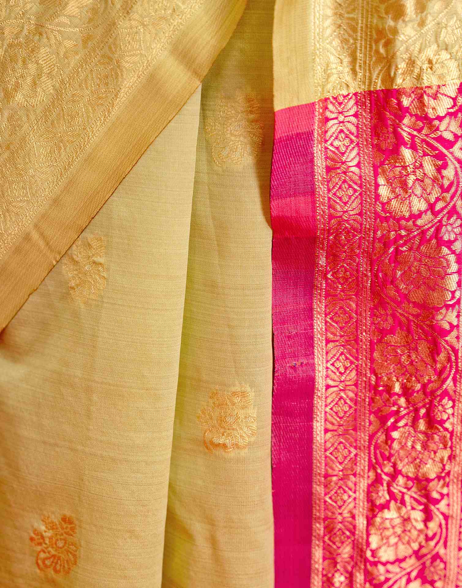 Pista Green Silk Woven Paithani Saree - Image 11