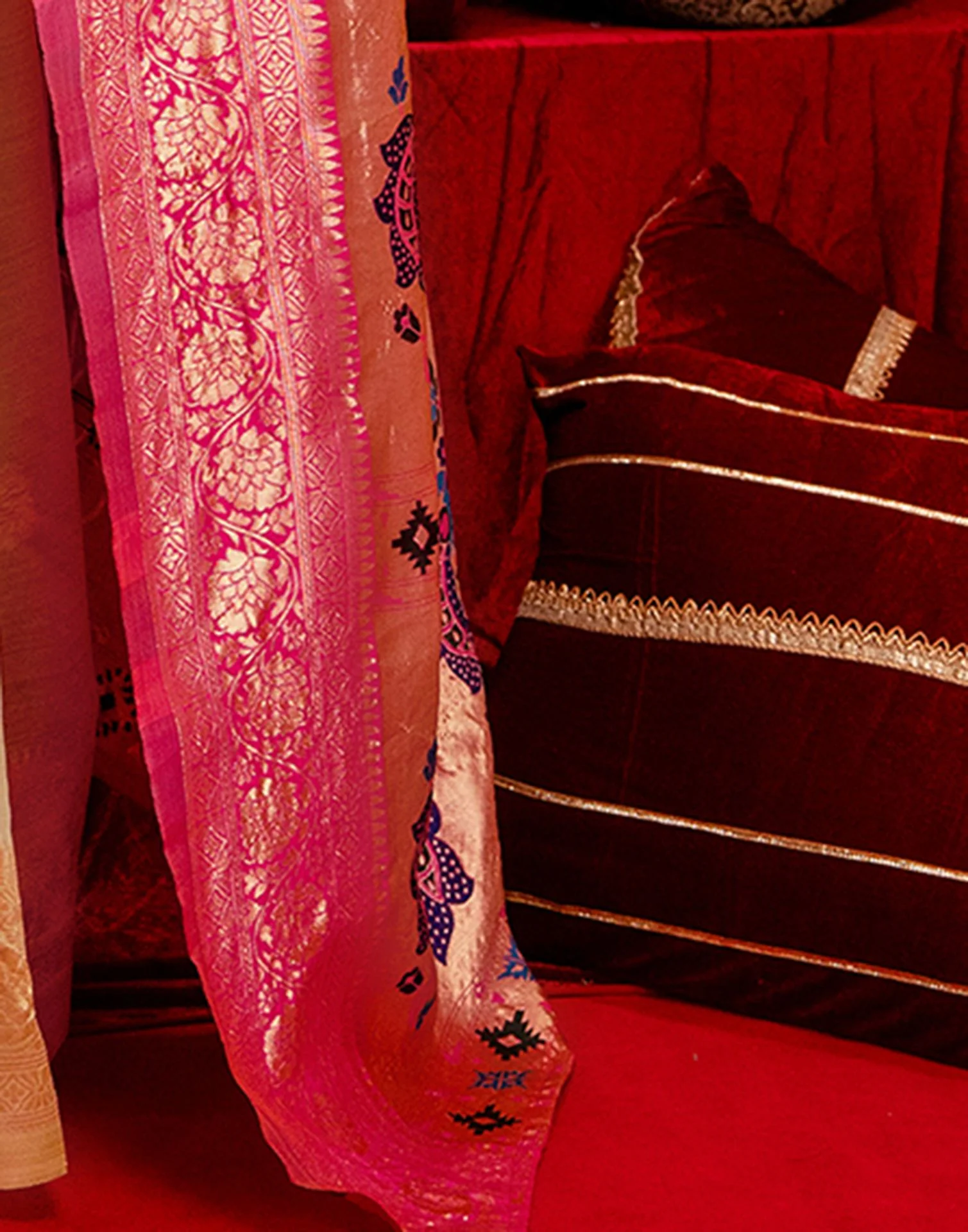 Pista Green Silk Woven Paithani Saree - Image 12