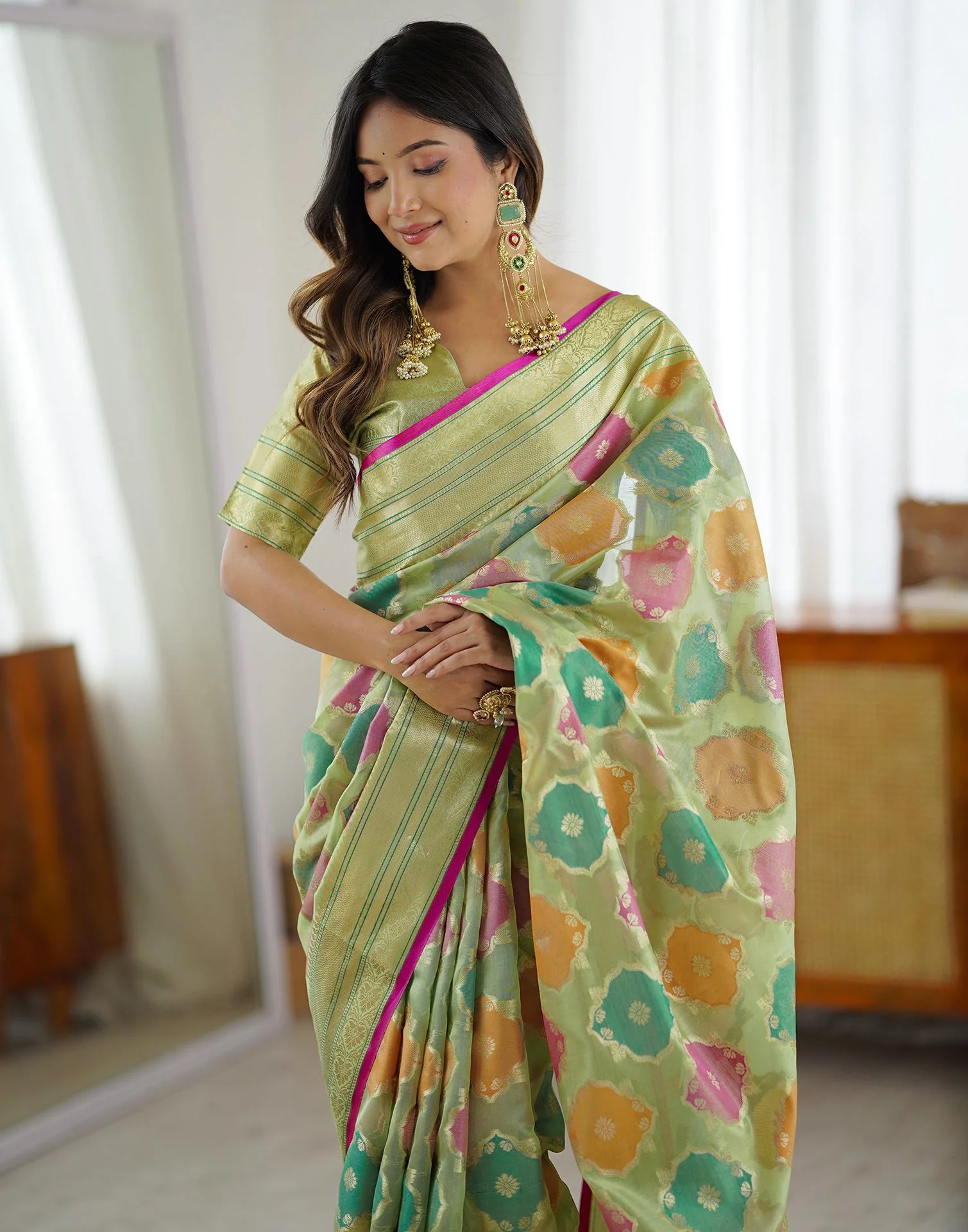 Pista Green Silk Woven Saree - Image 2
