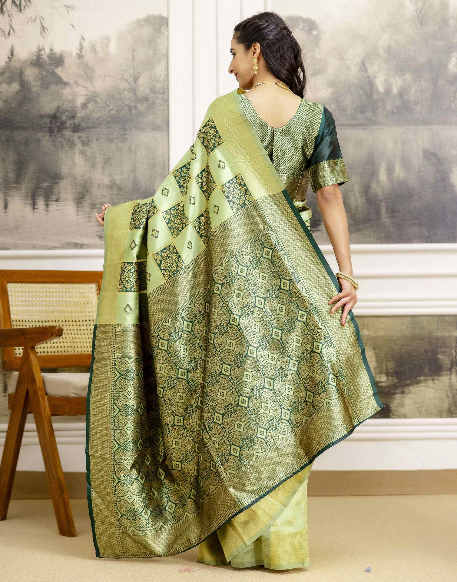 Pista Green Silk Woven Patola Saree - Image 6