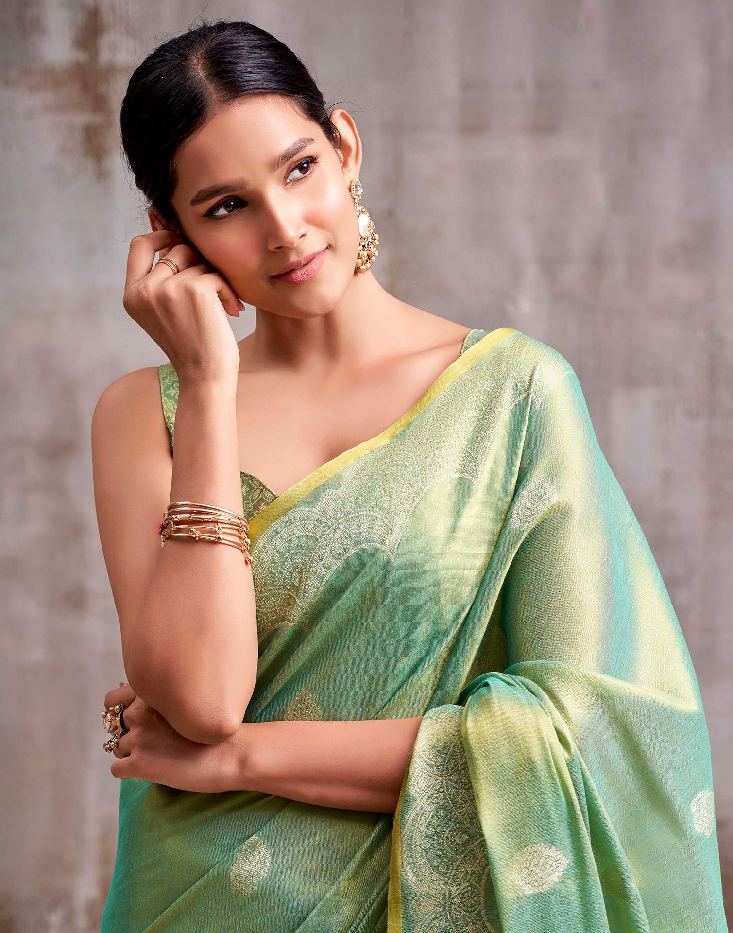 Pista Green Tissue Silk Woven Banarasi Saree - Image 2
