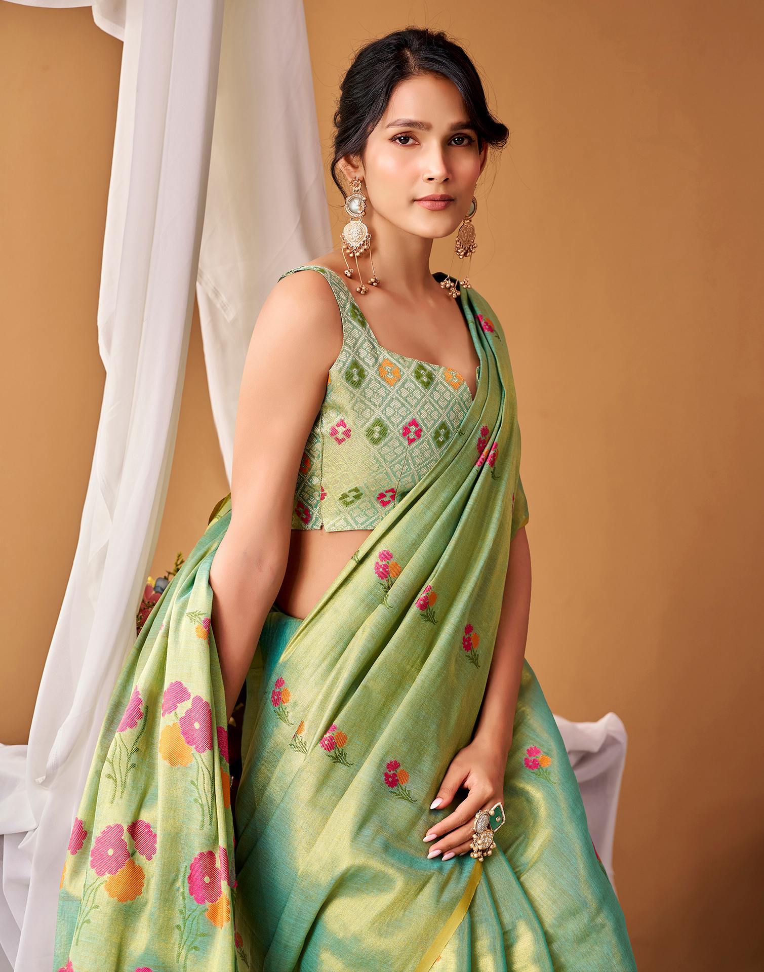 Pista Green Tissue Silk Woven Floral Saree - Image 5