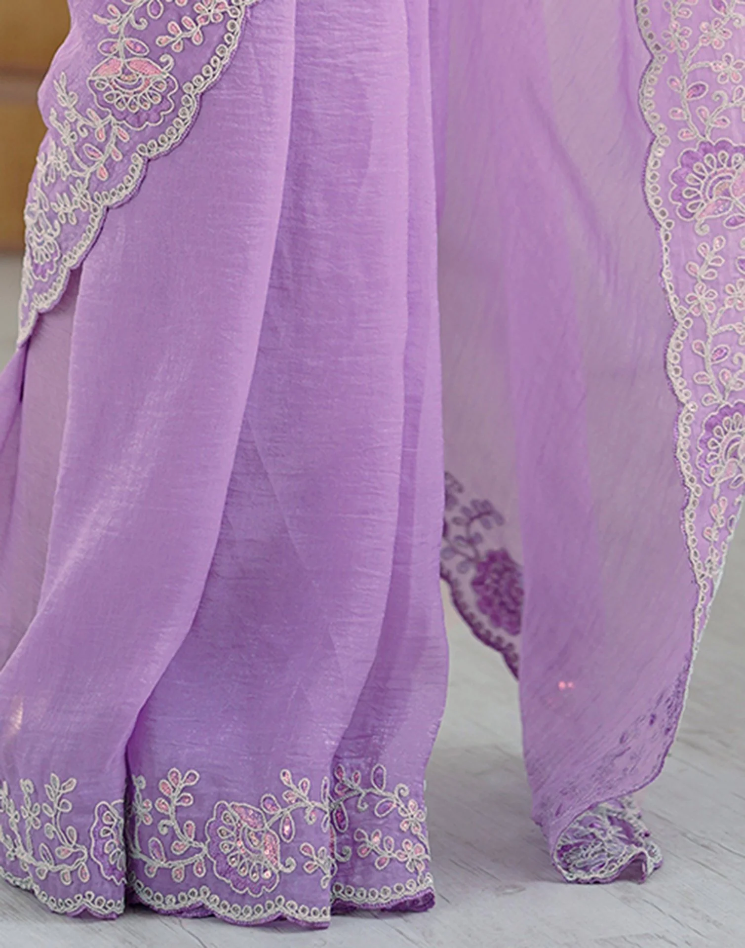 Purple Chiffon Embroidery Saree - Image 10