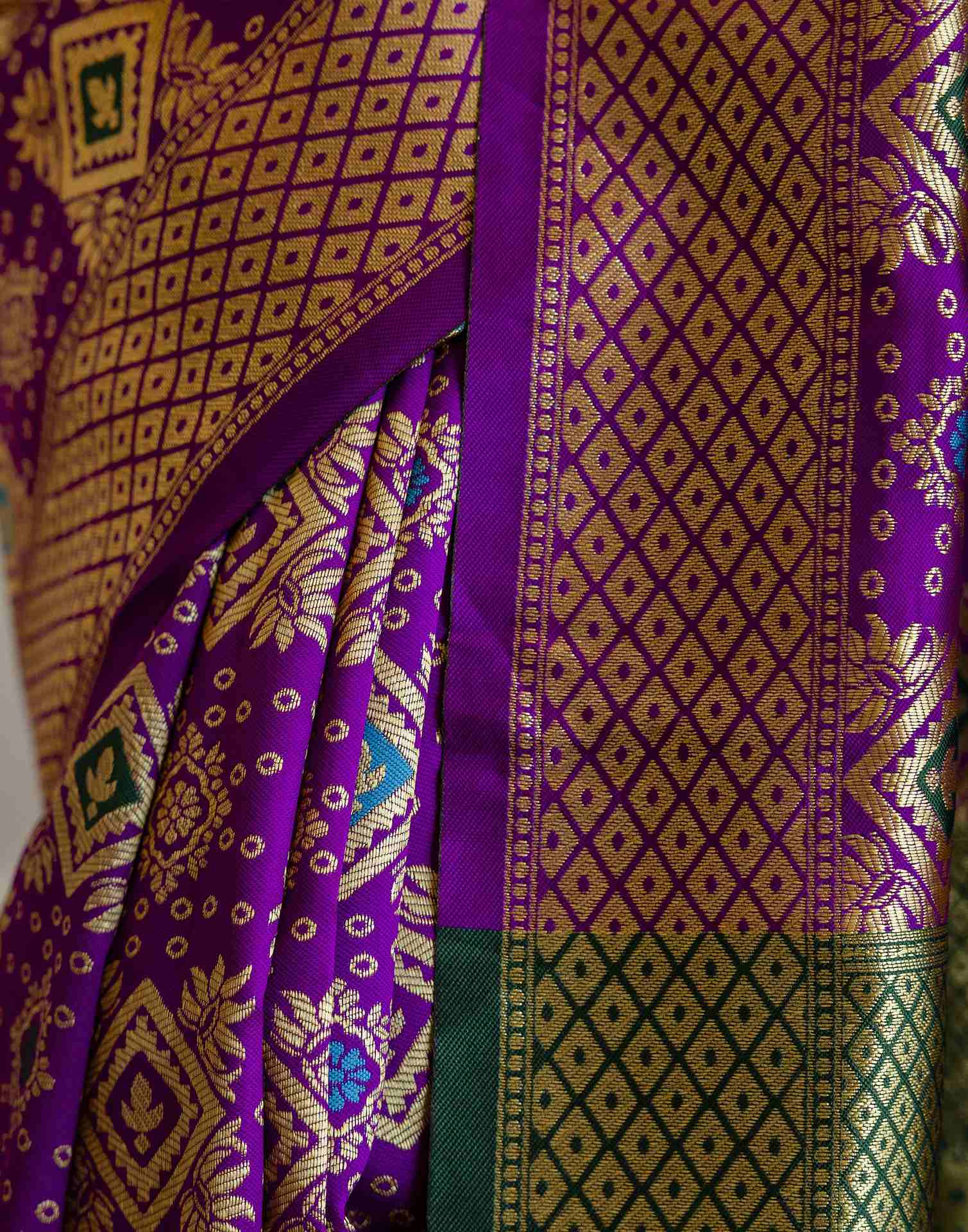 Purple Silk Woven Banarasi Saree - Image 10