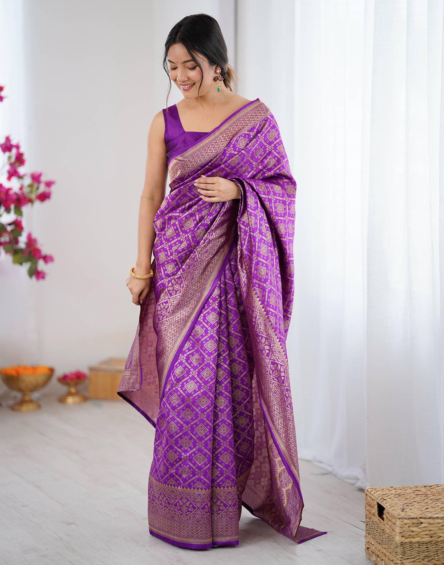 Purple Silk Woven Banarasi Saree - Image 10