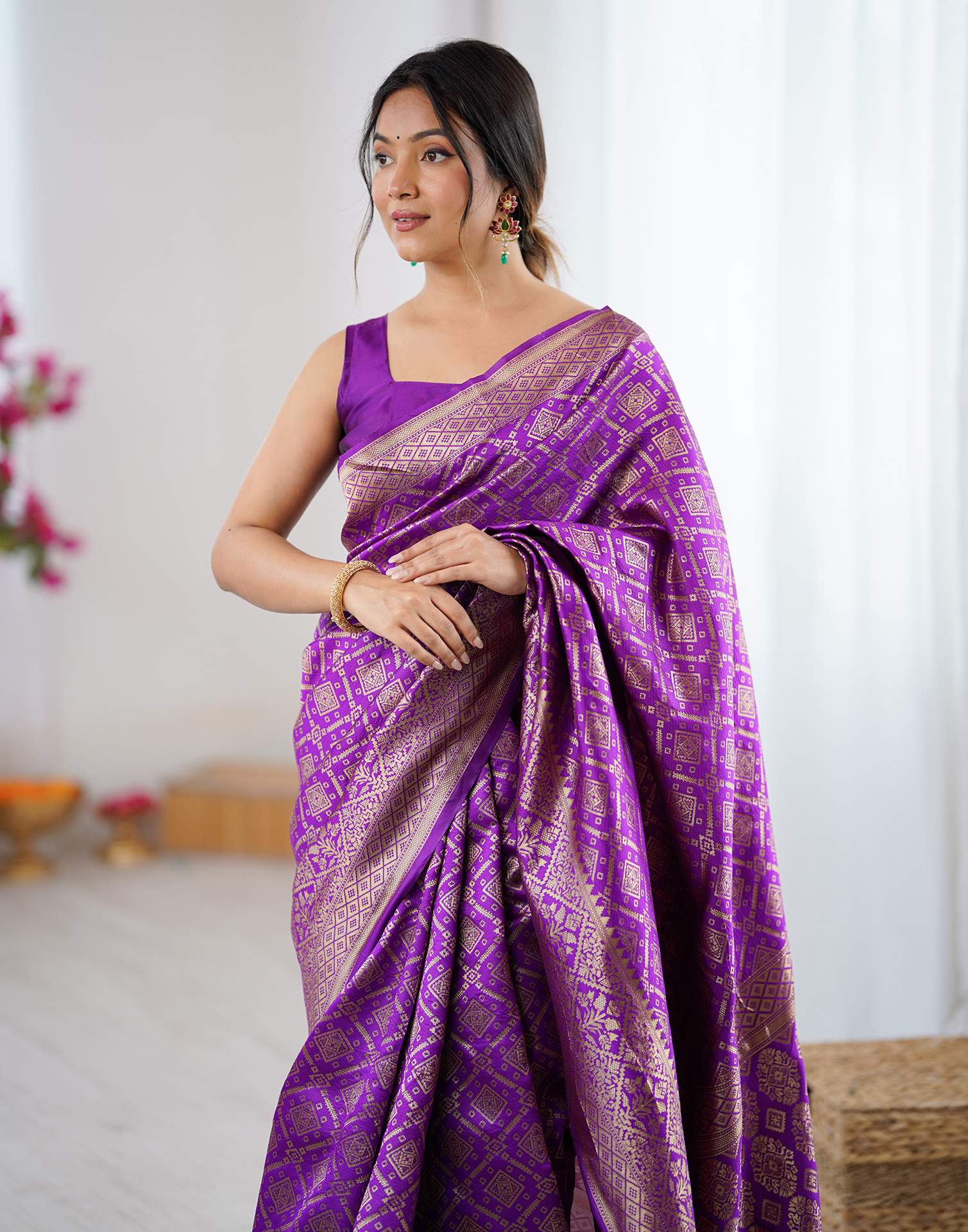 Purple Silk Woven Banarasi Saree - Image 4