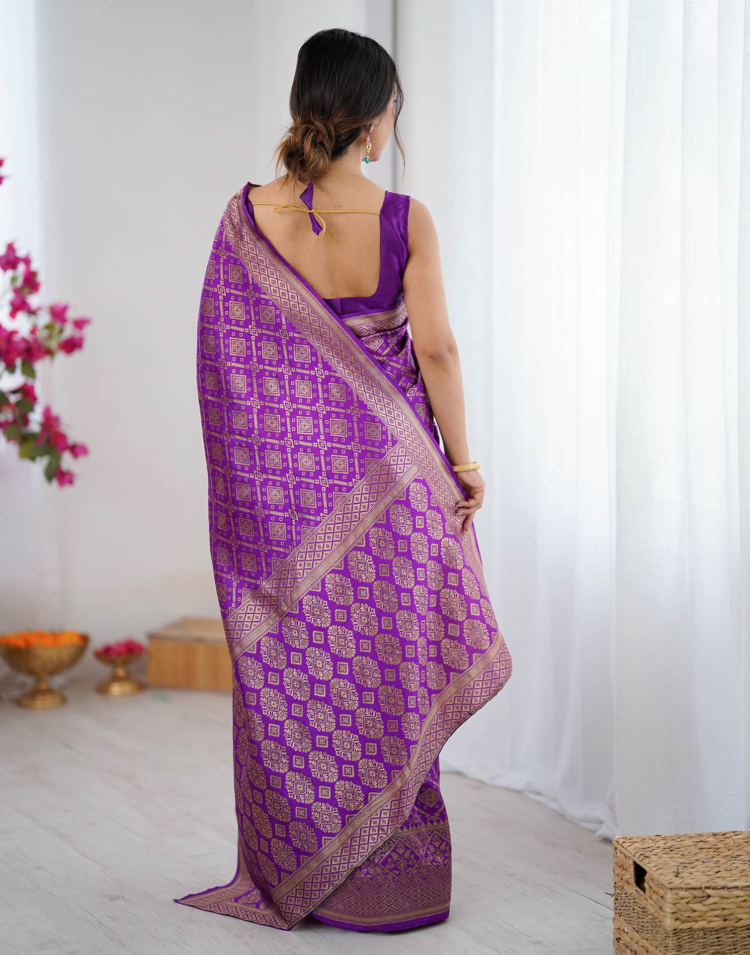 Purple Silk Woven Banarasi Saree - Image 8