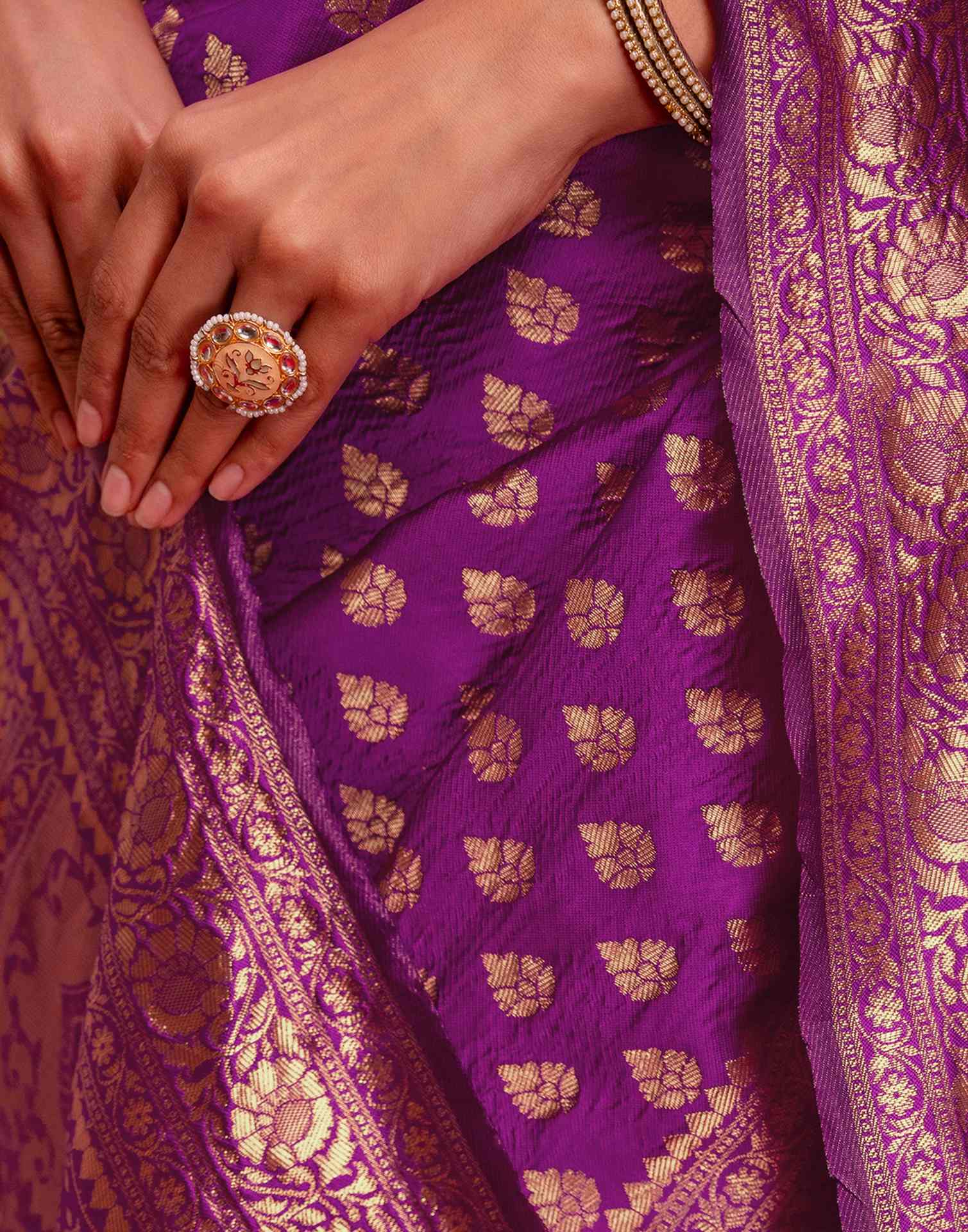 Purple Silk Woven Banarasi Saree - Image 9