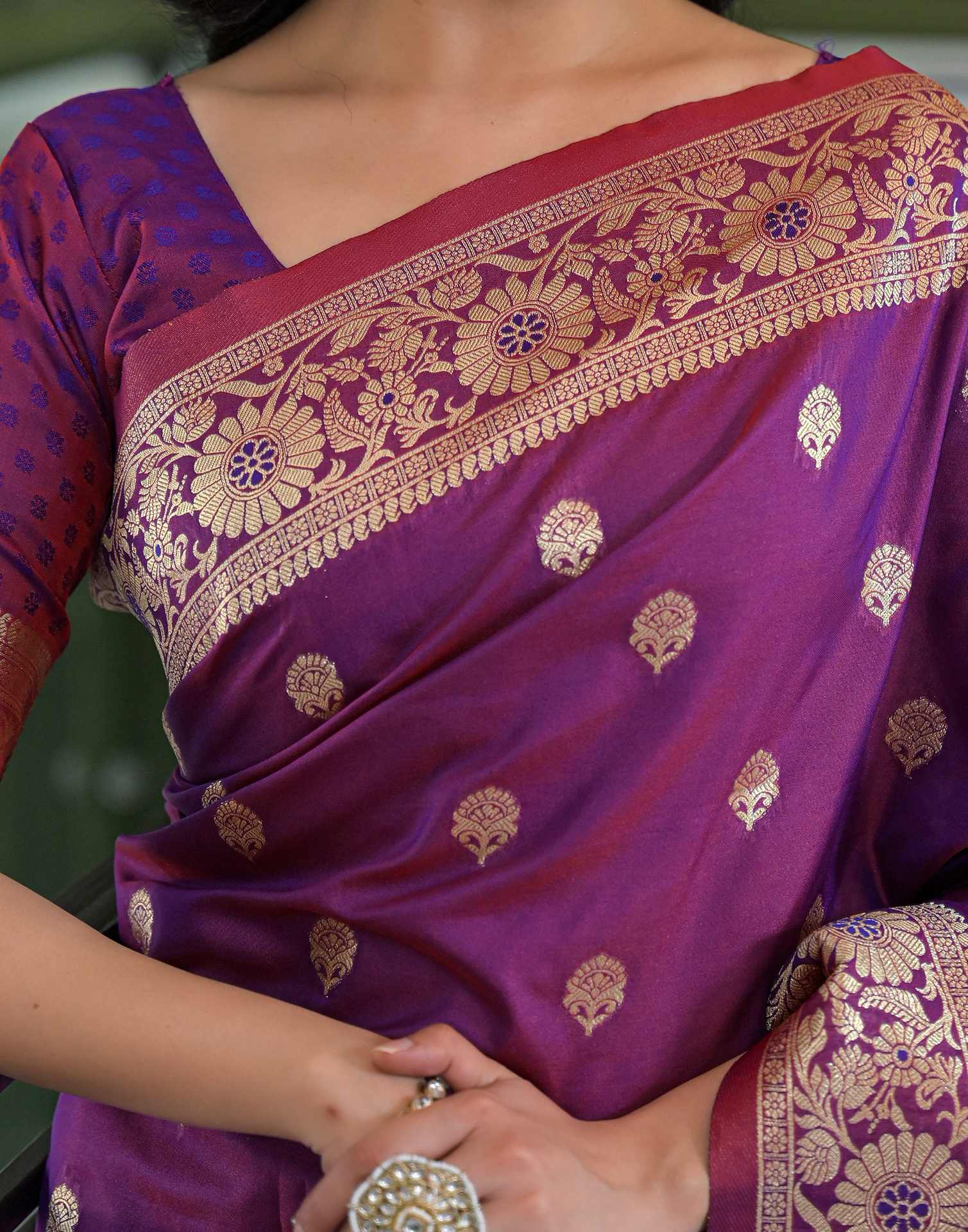 Purple Silk Woven Banarasi Saree - Image 12