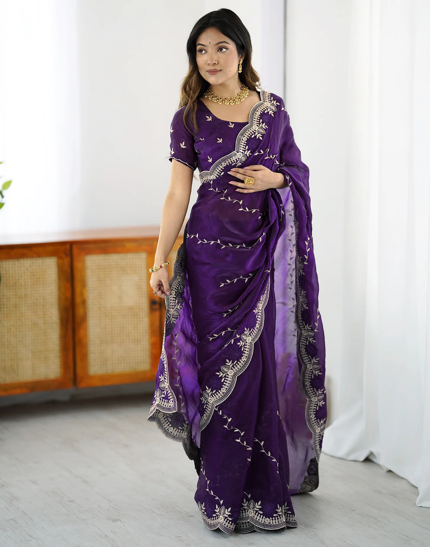 Purple Tissue Silk Embroidery Saree - Image 4