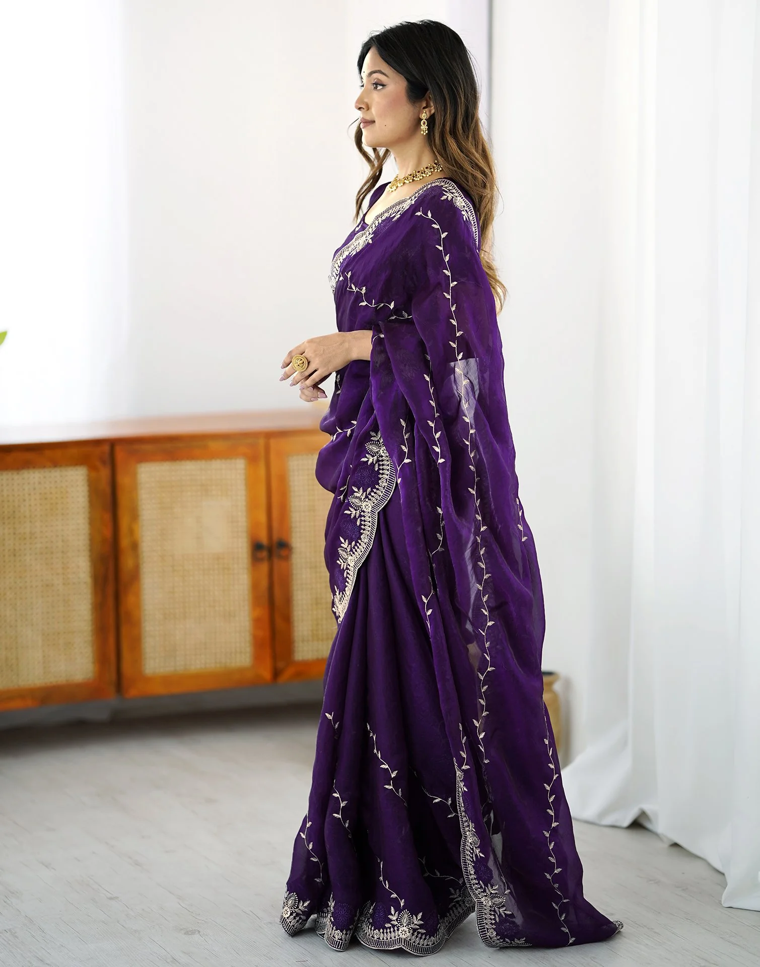 Purple Tissue Silk Embroidery Saree - Image 7