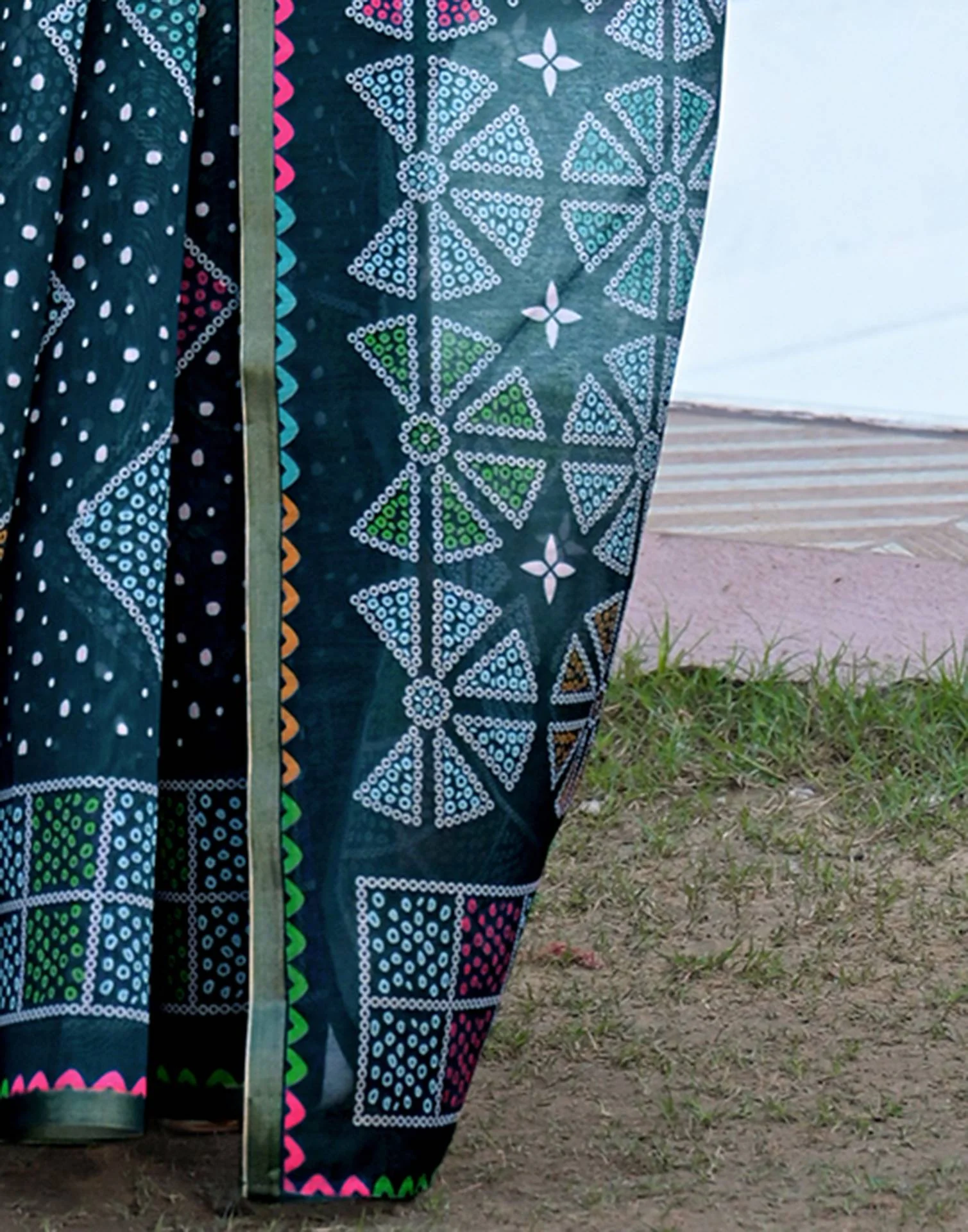 Rama Blue Chanderi Bandhani Printed Saree - Image 9