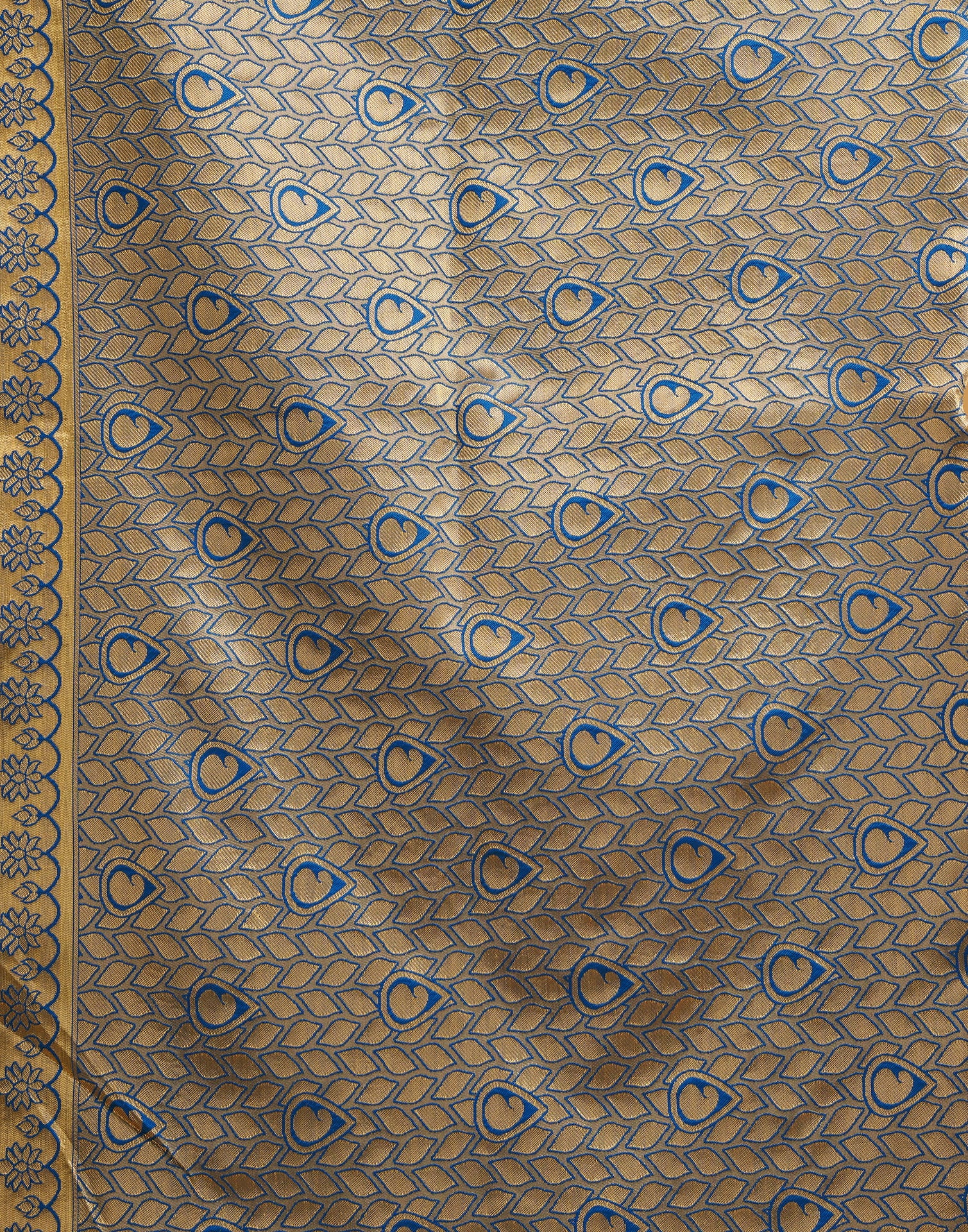 Red Silk Blend Woven Banarasi Saree - Image 10