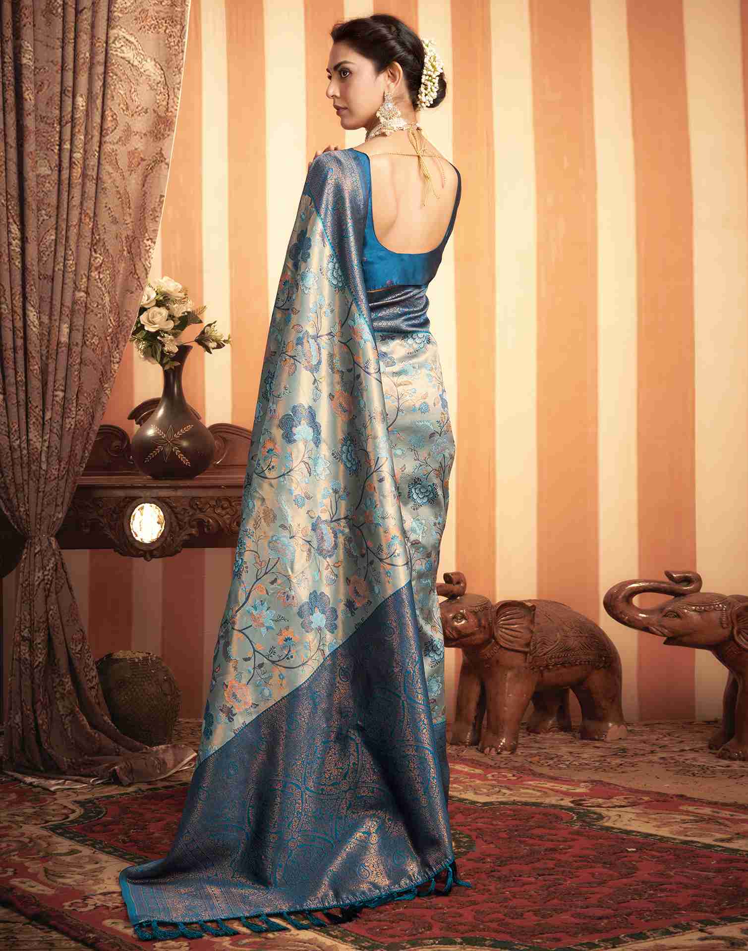 Rama Blue Silk Woven Kanjivaram Saree - Image 5