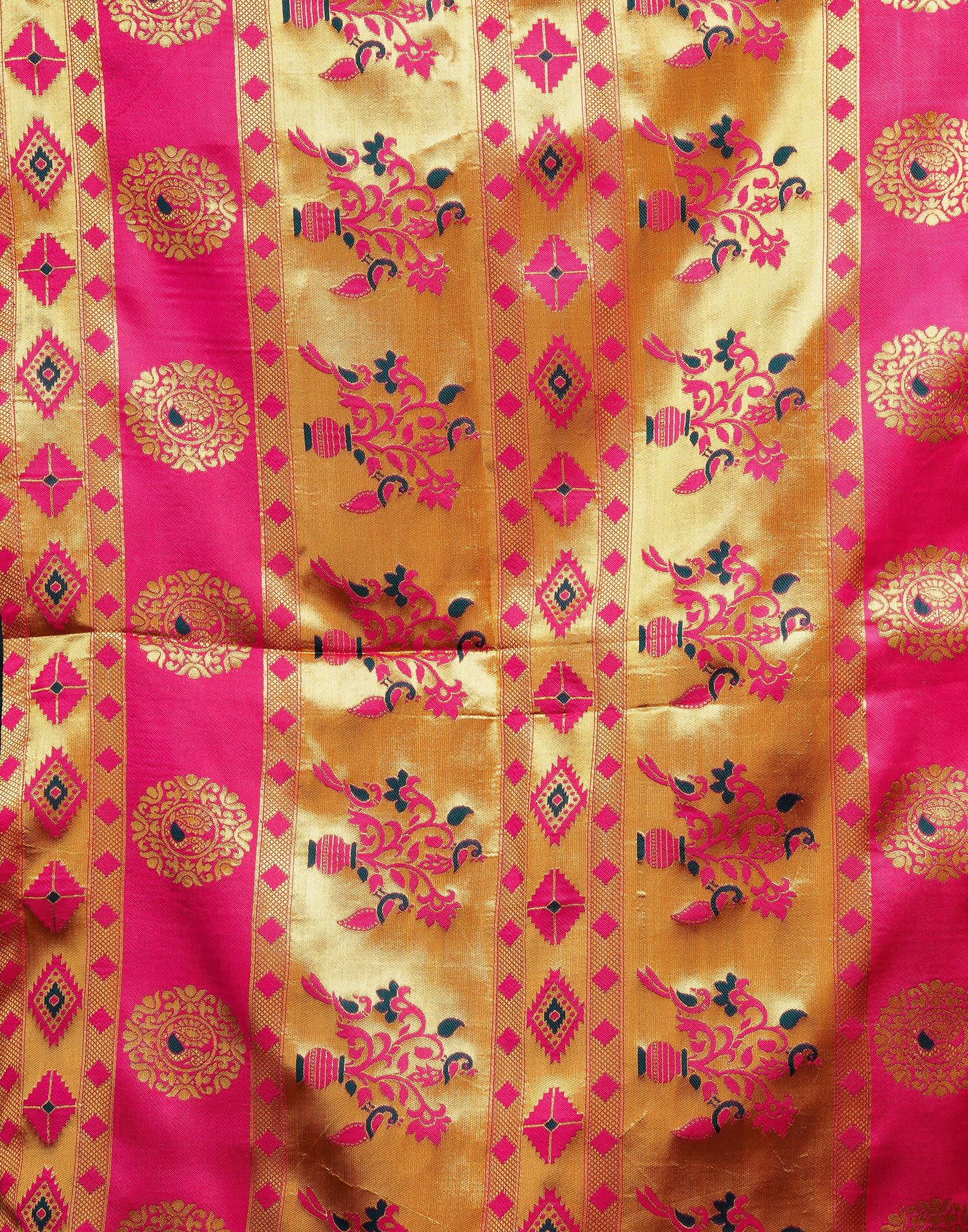 Green Silk Woven Paithani Saree - Image 10