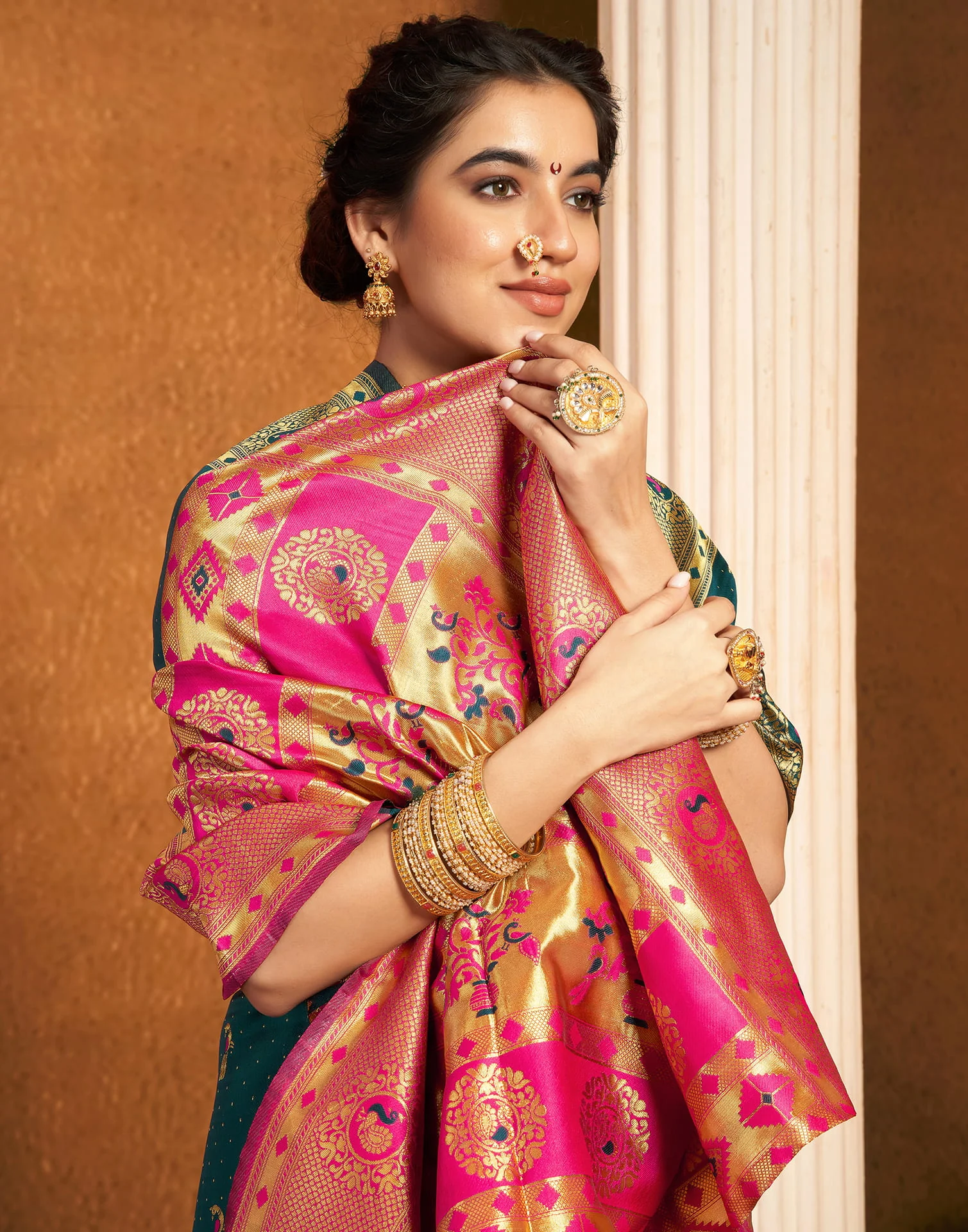 Green Silk Woven Paithani Saree - Image 6