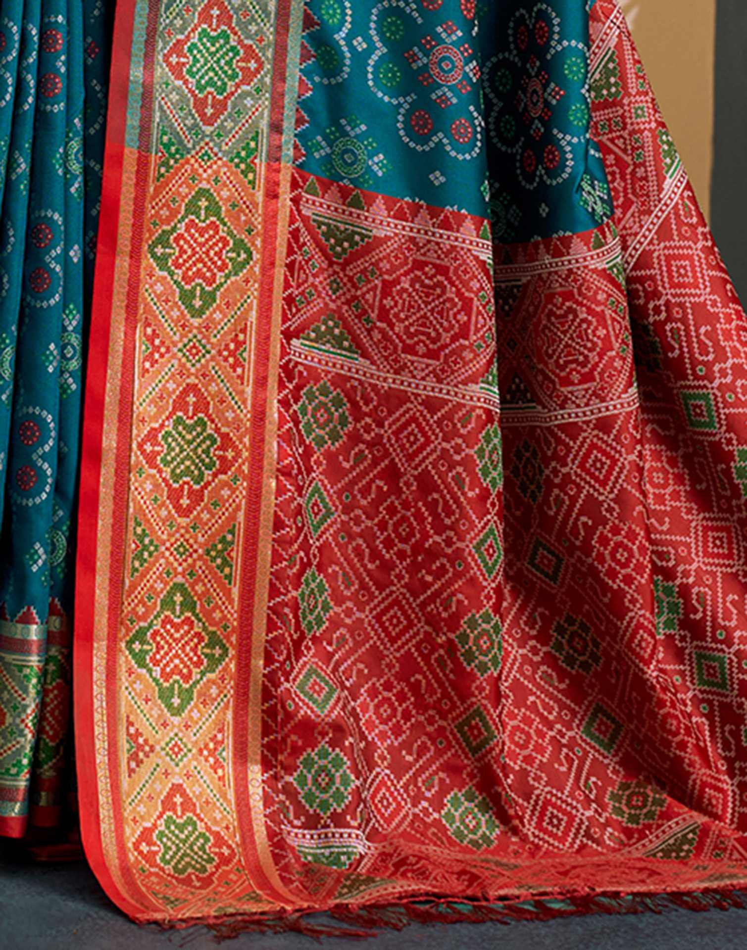 Rama Blue Silk Woven Patola Saree - Image 5