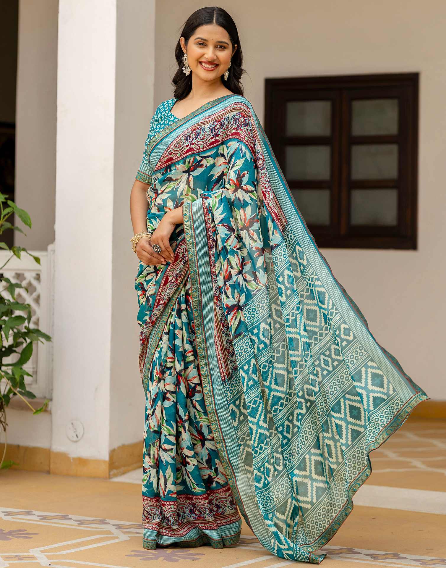 Rama Green Georgette Printed Lace Saree - Image 5