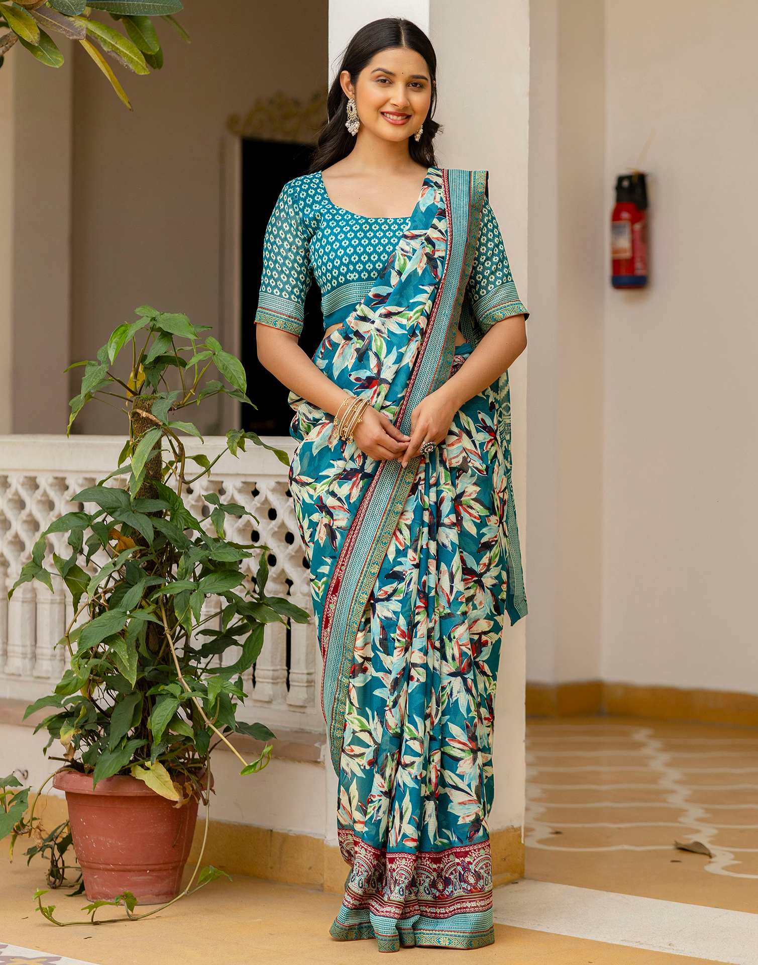 Rama Green Georgette Printed Lace Saree - Image 9