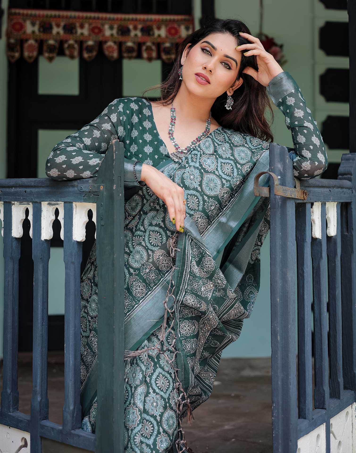 Rama Green Linen Printed Saree - Image 2