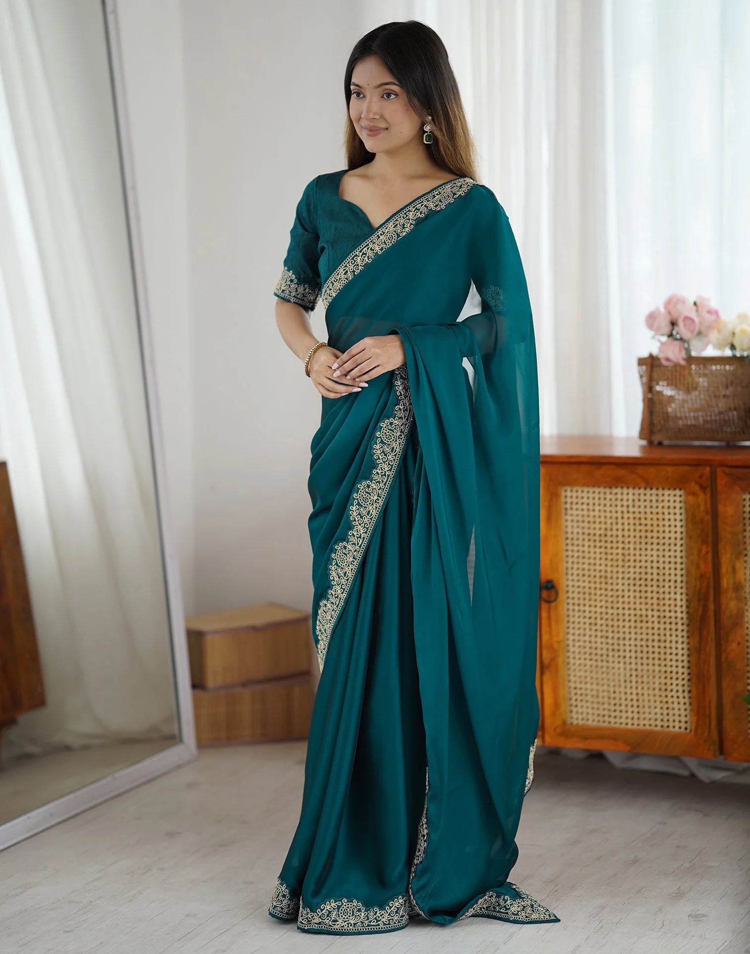 Rama Green Silk Embroidery Lace Saree - Image 9
