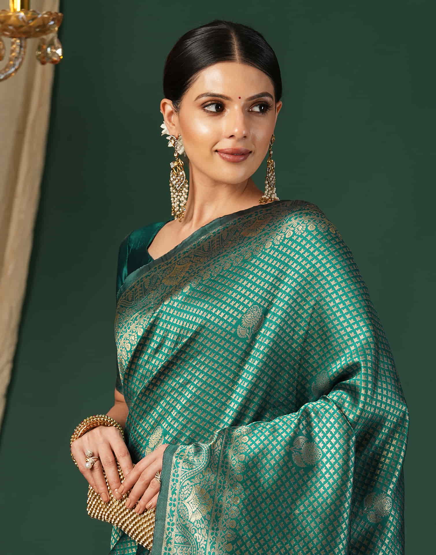 Green Silk Blend Woven Banarasi Saree - Image 2