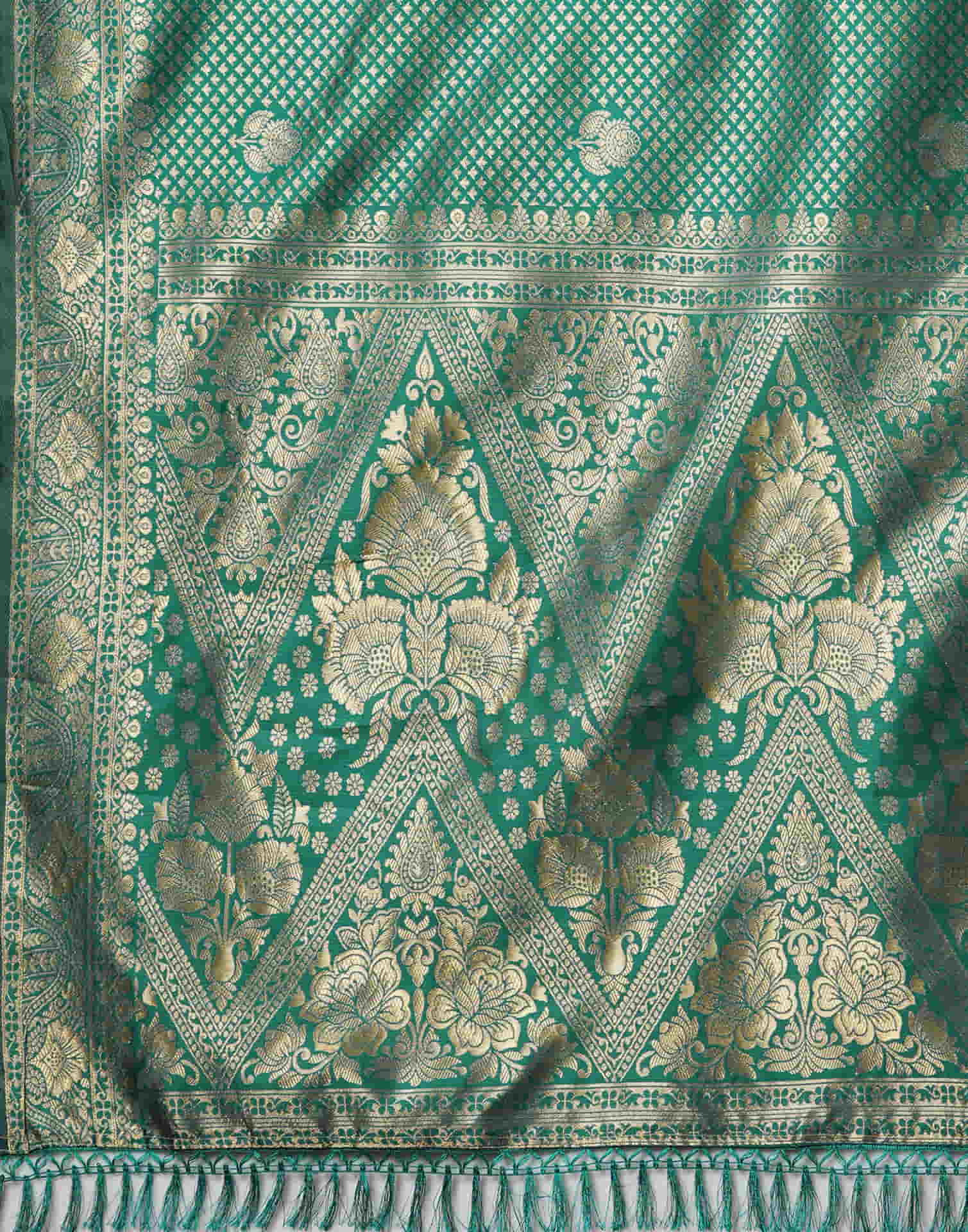Green Silk Blend Woven Banarasi Saree - Image 8
